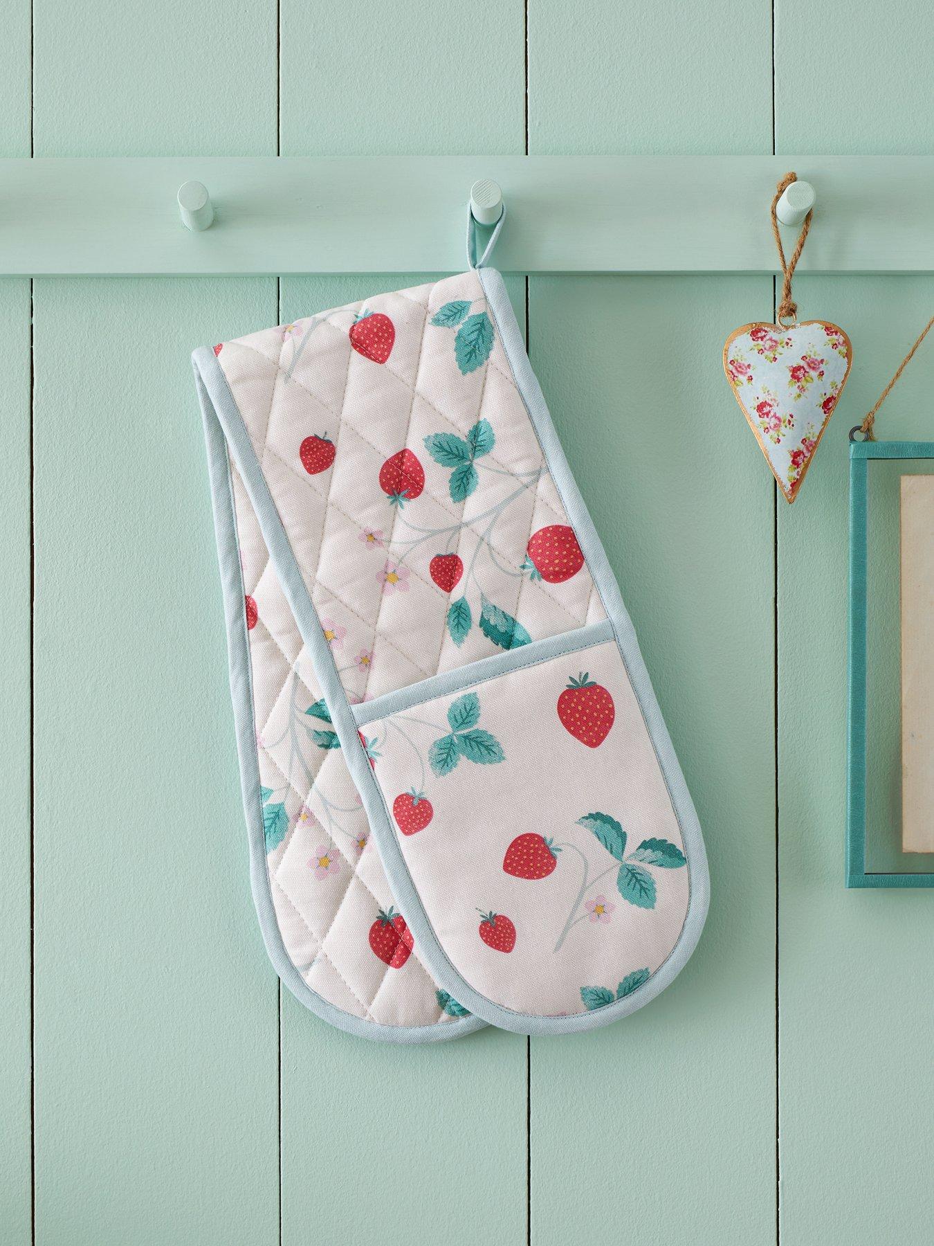 catherine-lansfield-strawberry-garden-double-oven-glove