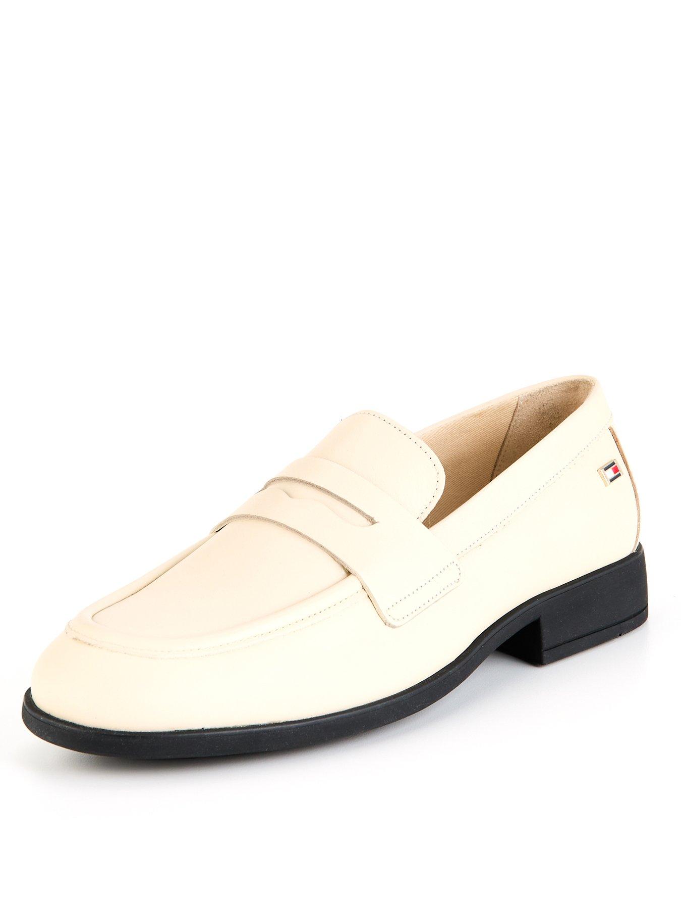 tommy-hilfiger-leather-classic-loafer-beigestillFront