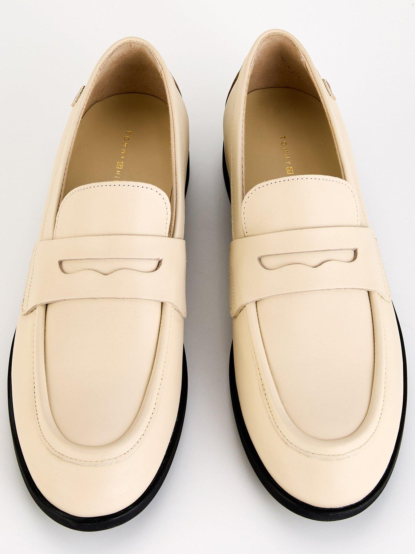 tommy-hilfiger-leather-classic-loafer-beigeoutfit