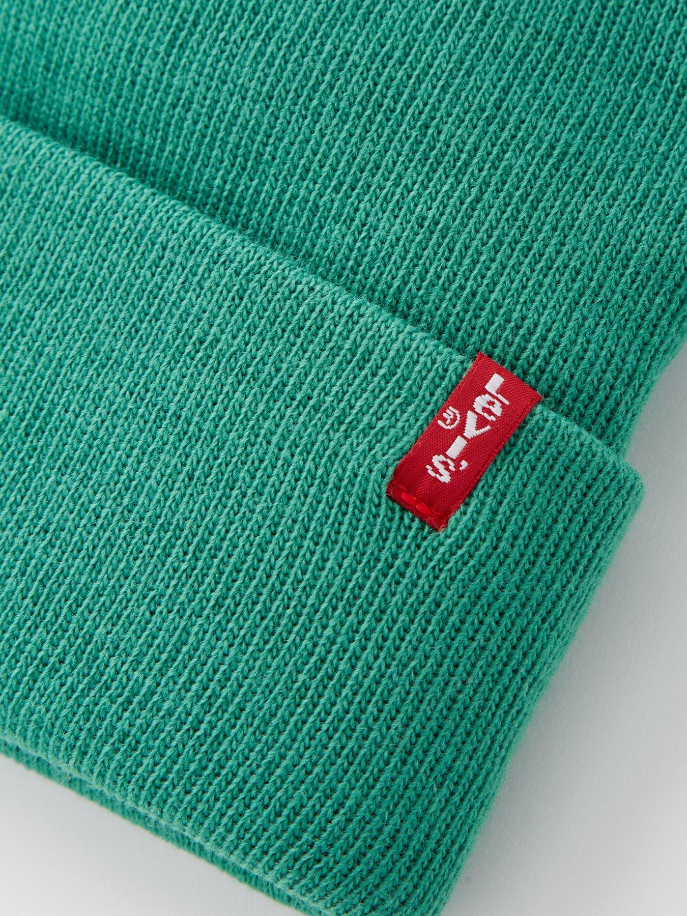 levis-levis-slouchy-red-tab-knit-beanie-hat-greenoutfit