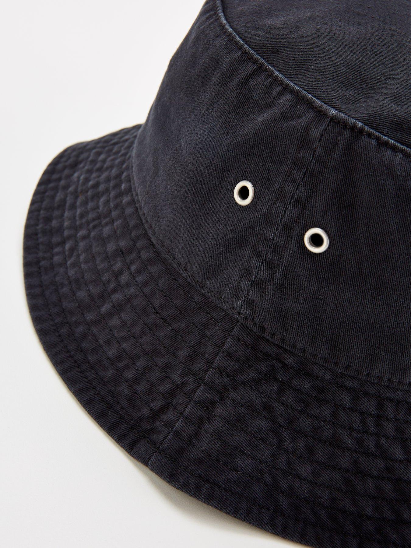 levis-levis-headline-bucket-hat-blackoutfit