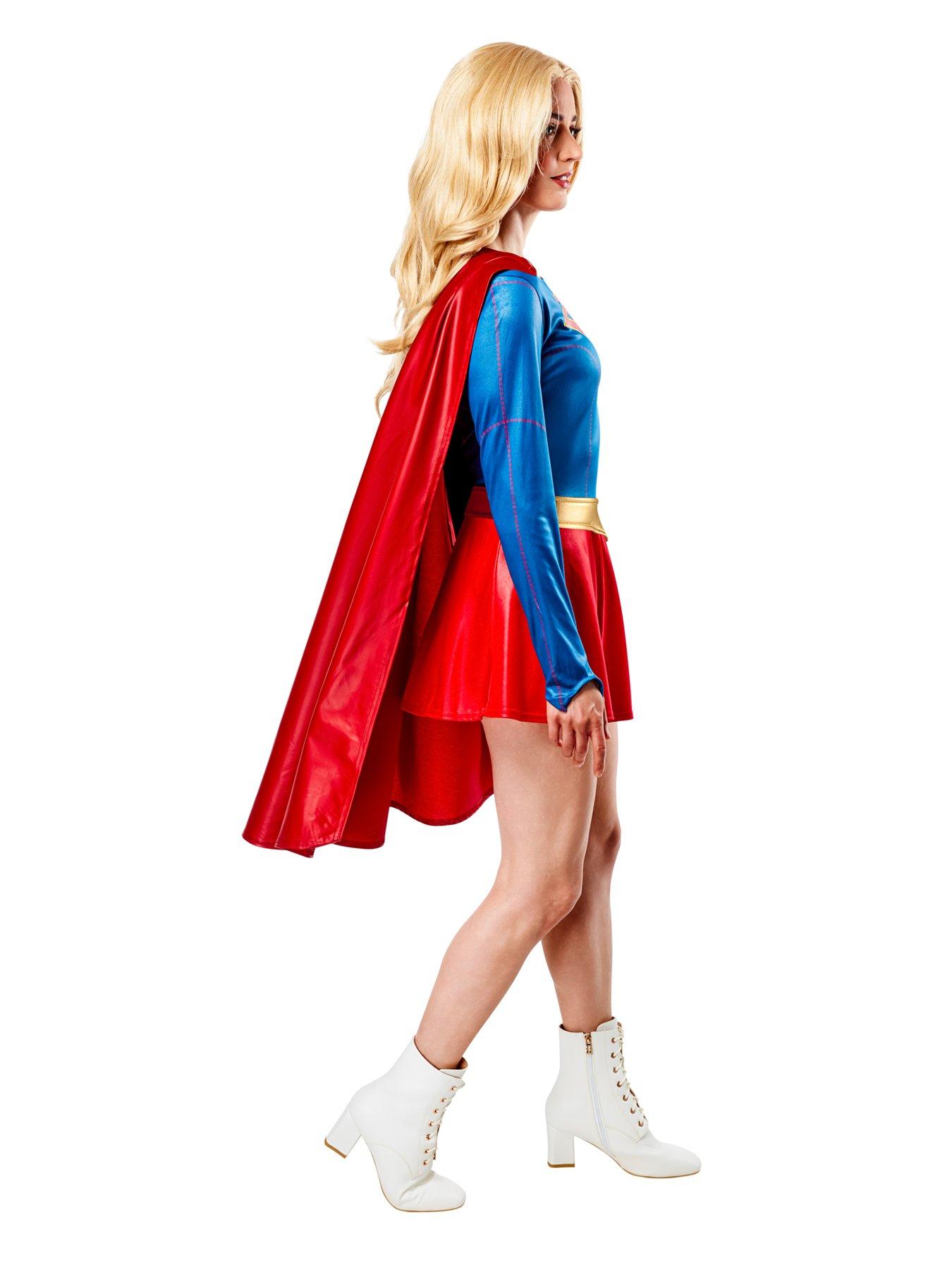 superman-supergirl-costumeback