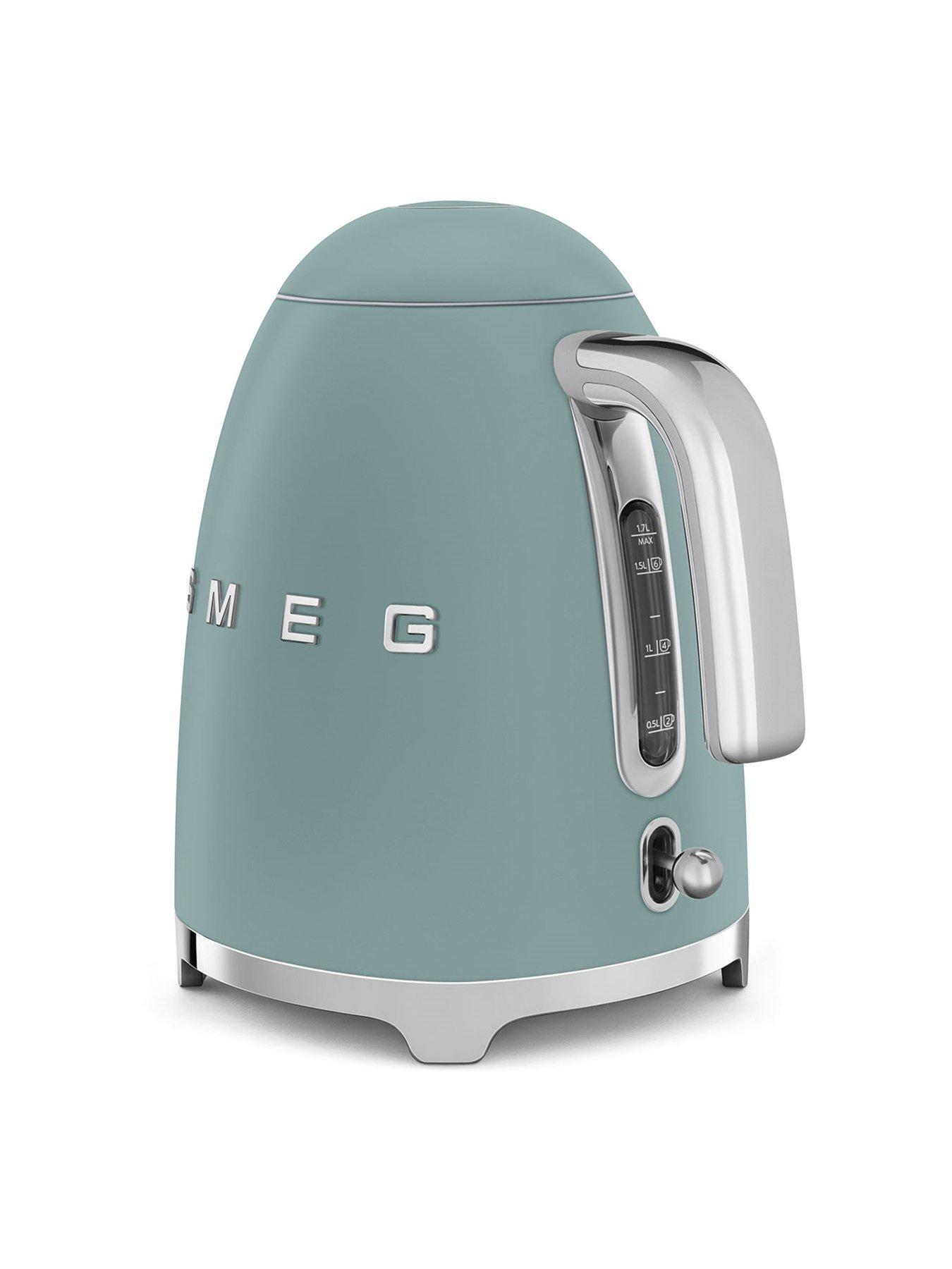 smeg-klf03-retro-style-jug-kettle-300w-17l-matte-emerald-greenback