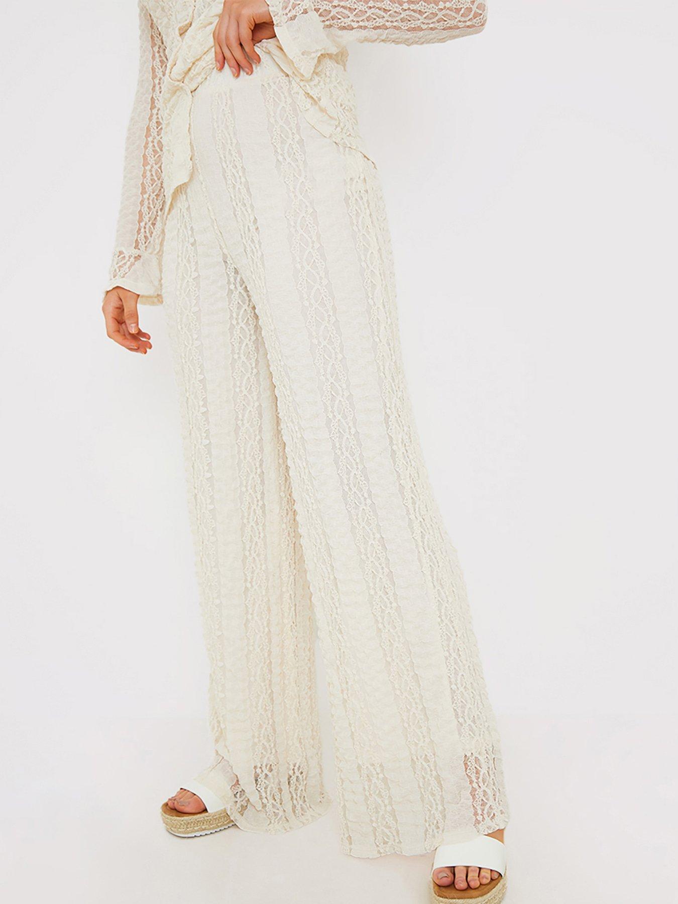 in-the-style-hannah-brown-cream-textured-lace-co-ord-trousersoutfit