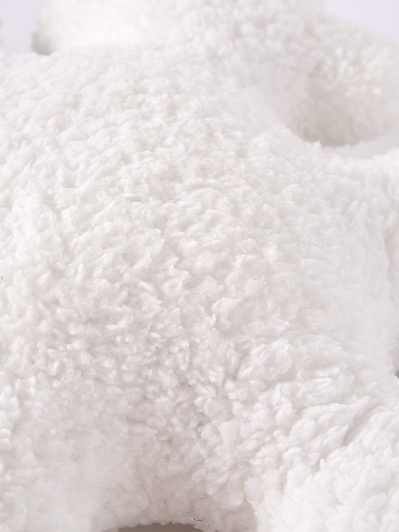 the-very-collection-boucle-snowflake-shaped-christmas-cushiondetail