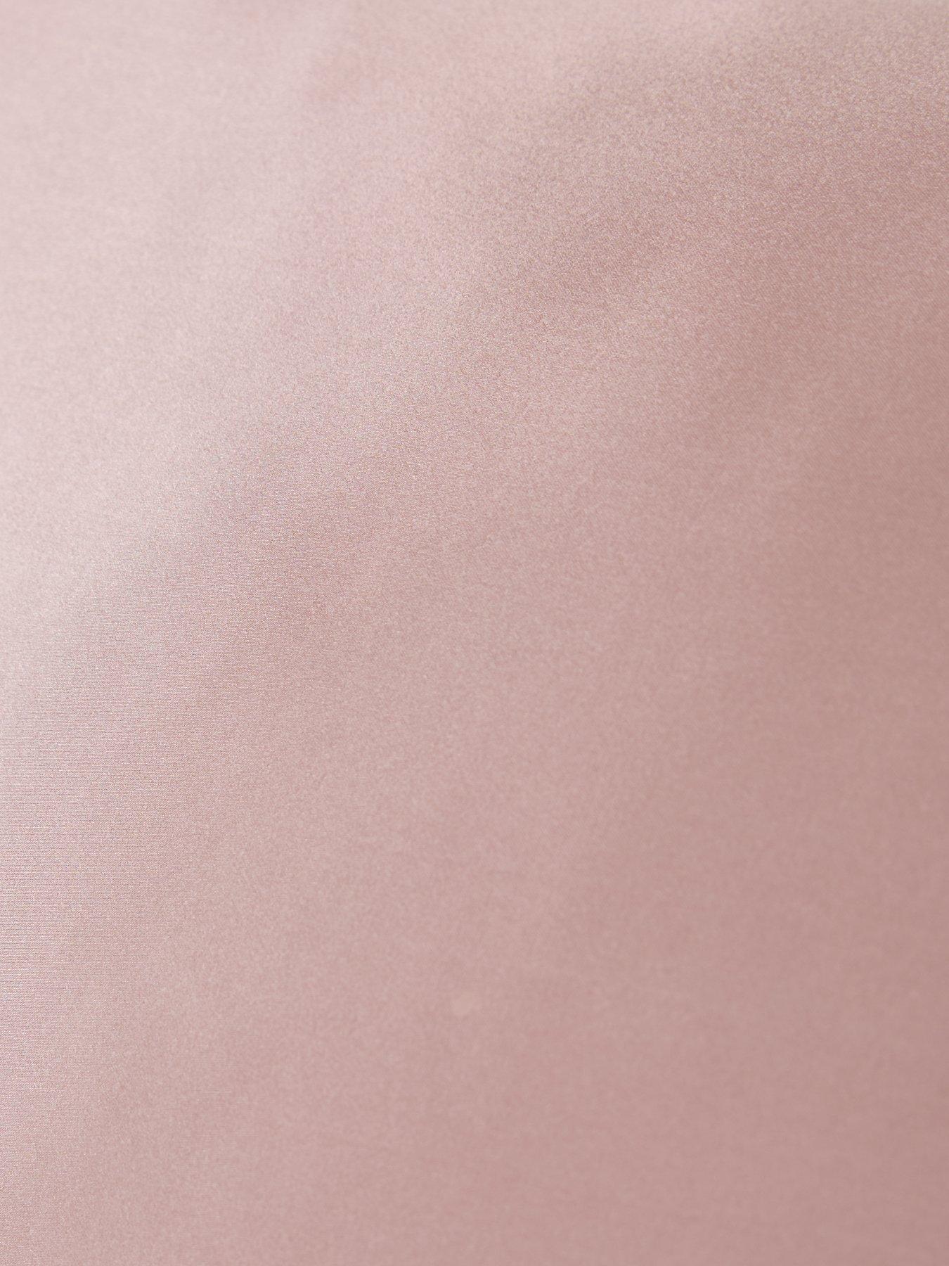 Image 4 of 5 of The Very Collection Mulberry Silk Pillowcase
