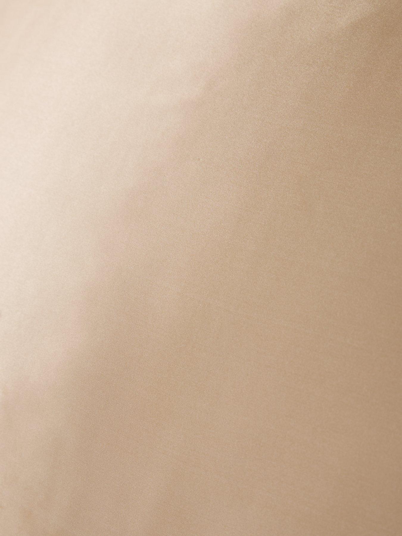 Image 4 of 5 of The Very Collection Mulberry Silk Pillowcase