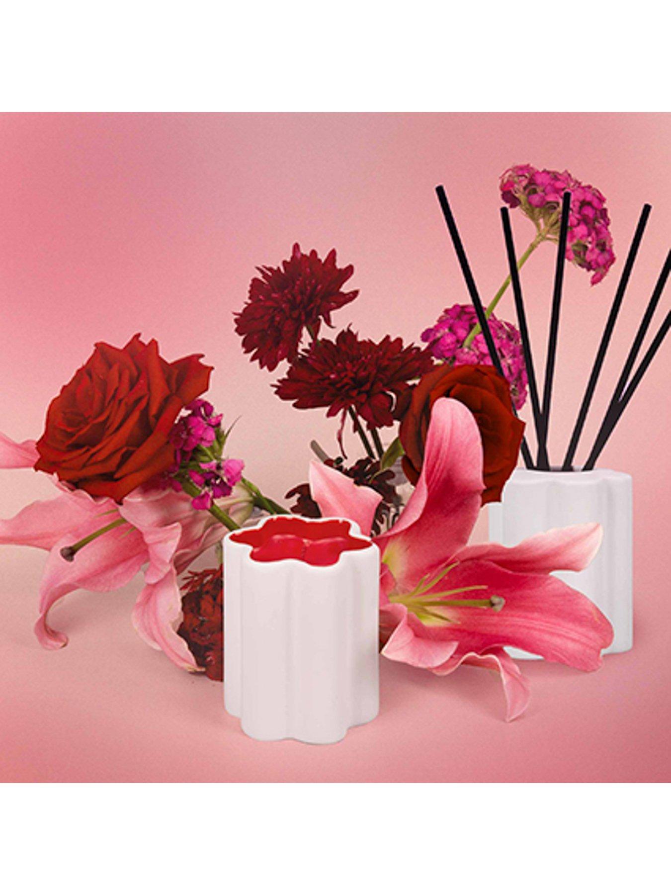 the-aromatherapy-co-atelier-flora-100ml-diffuser-violet-rose-amp-raspberrydetail