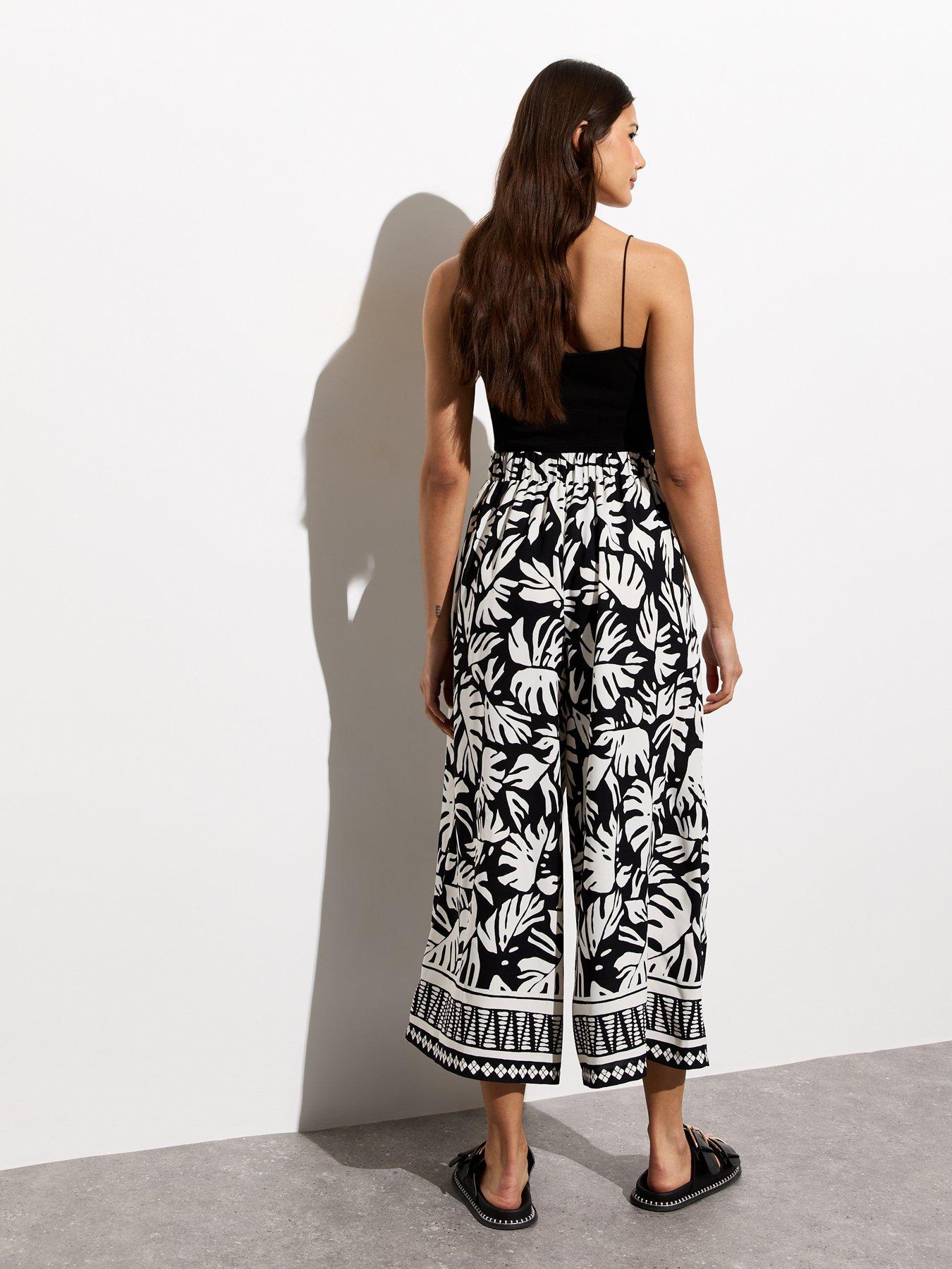 new-look-black-leaf-print-crop-wide-leg-trousersstillFront