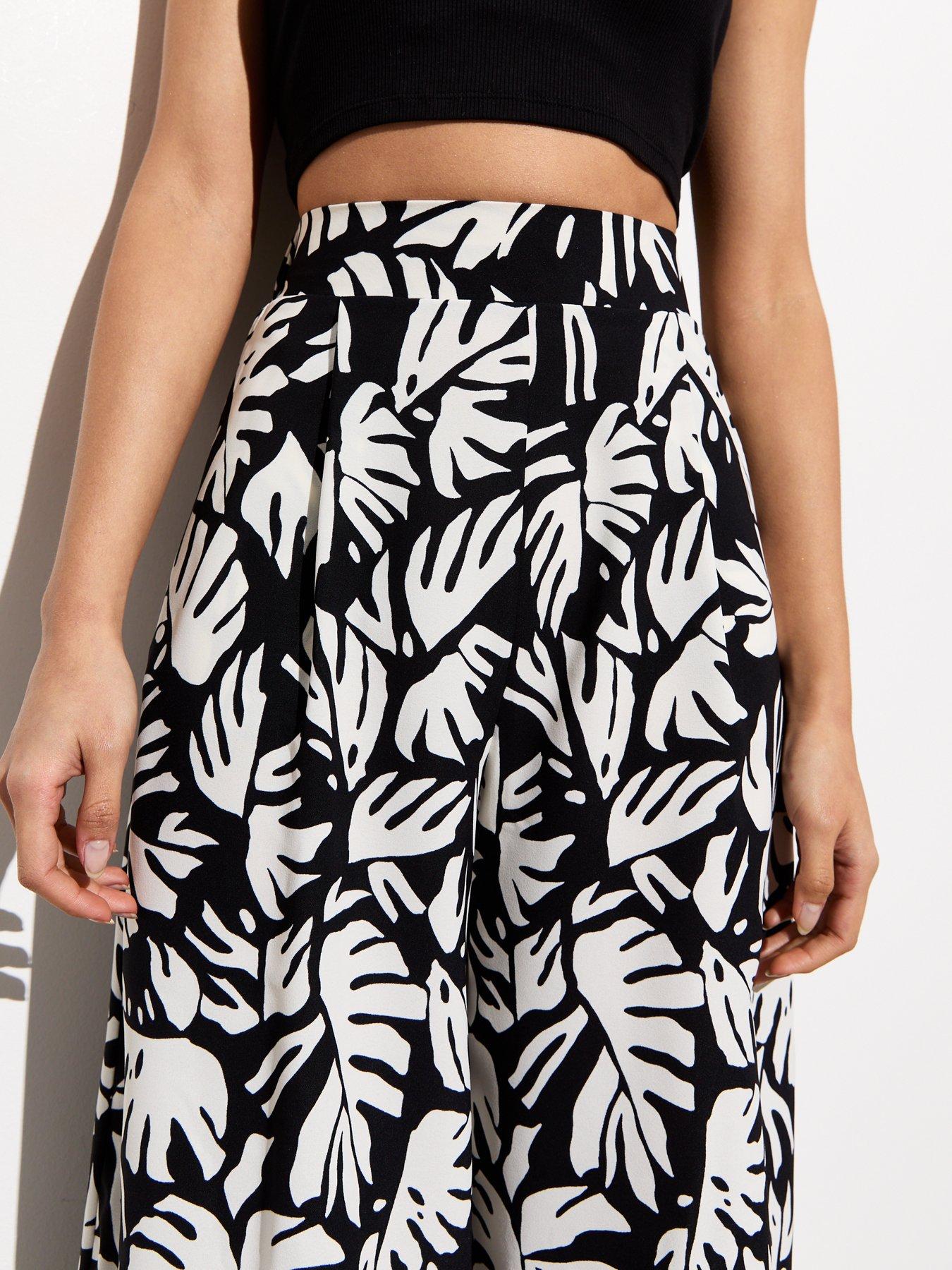 new-look-black-leaf-print-crop-wide-leg-trousersoutfit