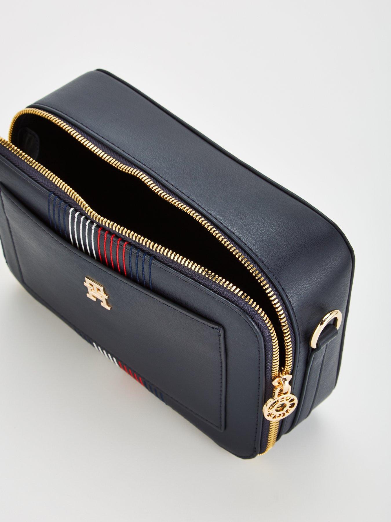 tommy-hilfiger-monogram-logo-stripe-detailed-camera-bag-bluedetail