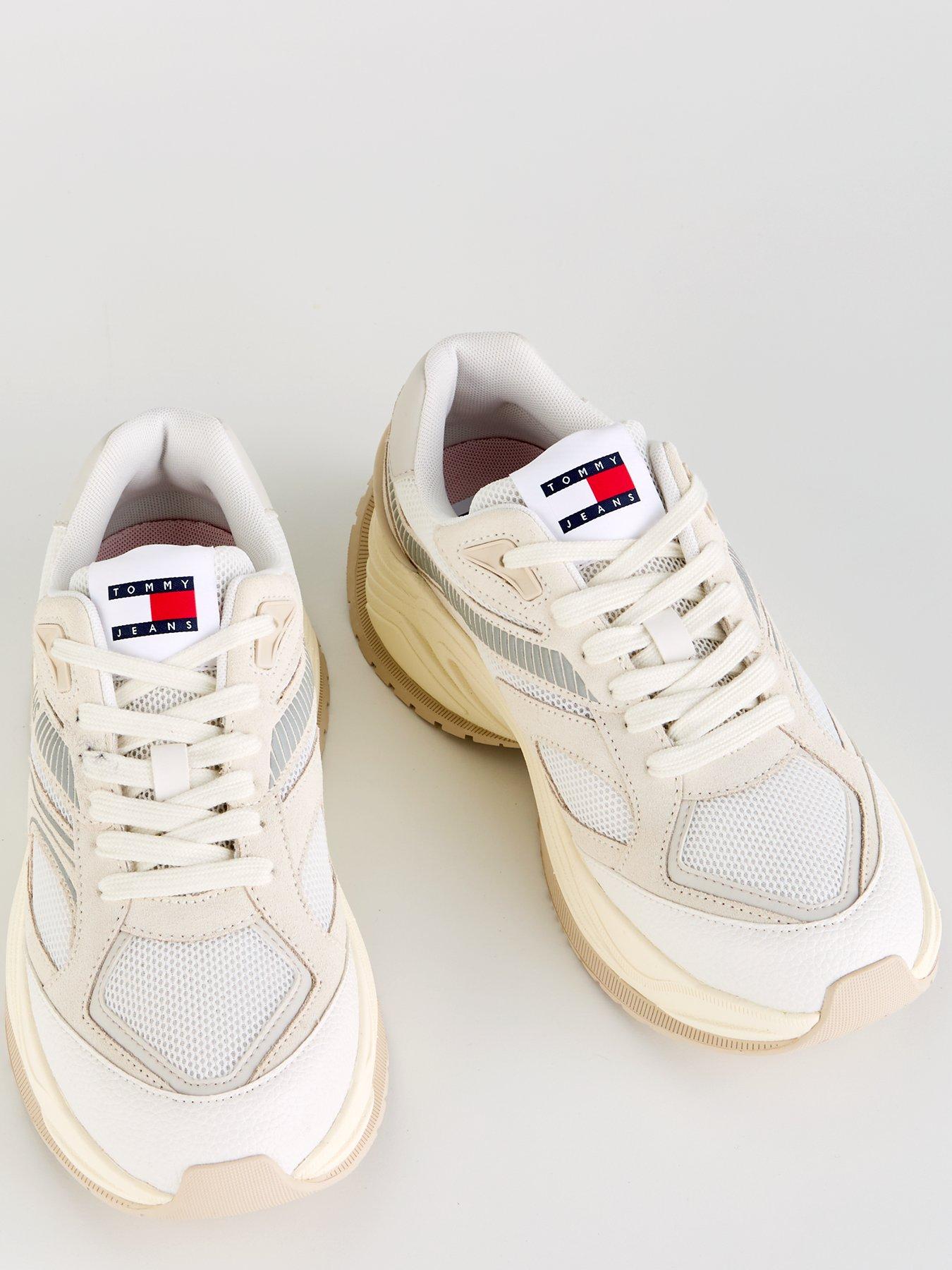 tommy-jeans-retro-chunky-runner-trainer-whiteoutfit