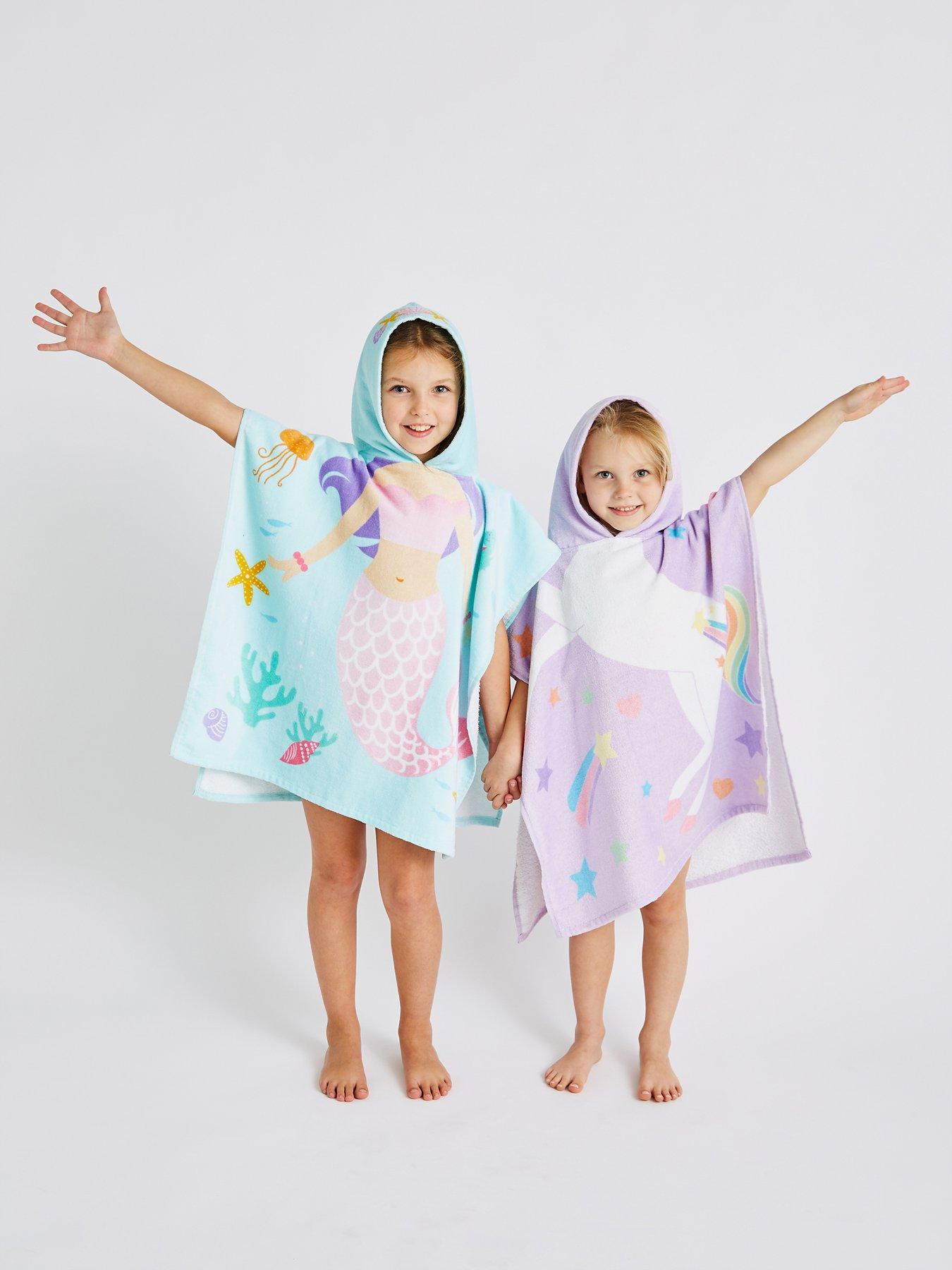 catherine-lansfield-mermaid-hooded-poncho-toweloutfit