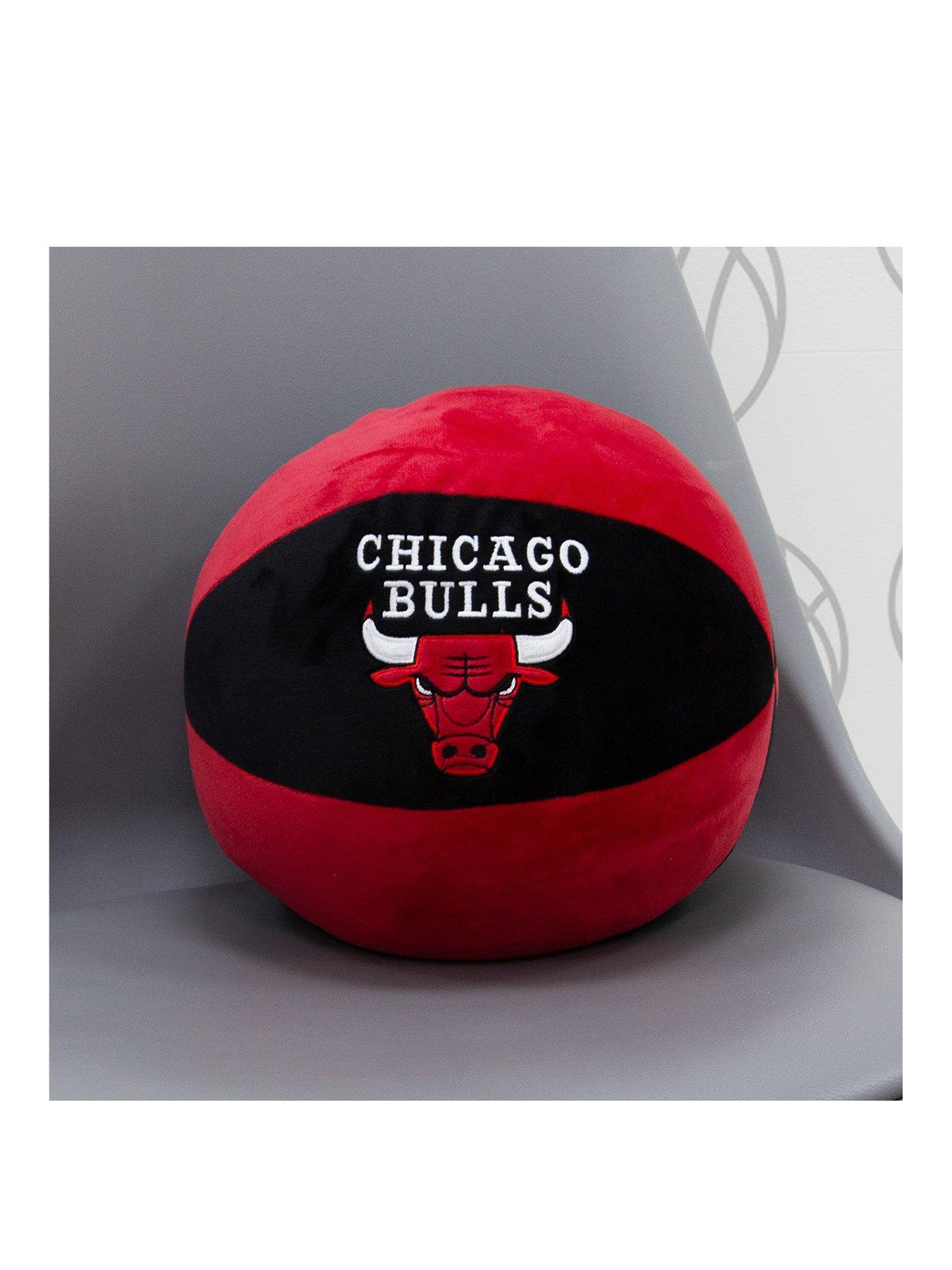 nba-nba-chicago-bulls-basketball-shaped-cushion-multistillFront