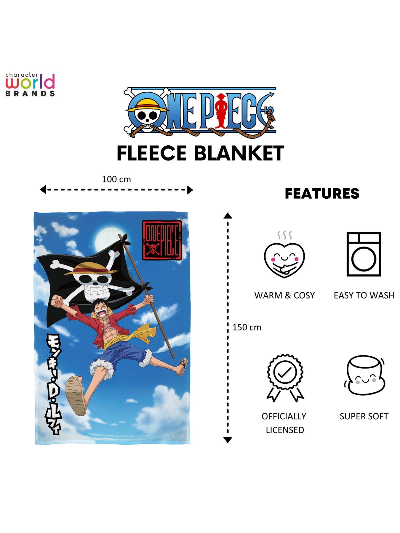 one-piece-limited-edition-panel-fleece-blanket-multidetail