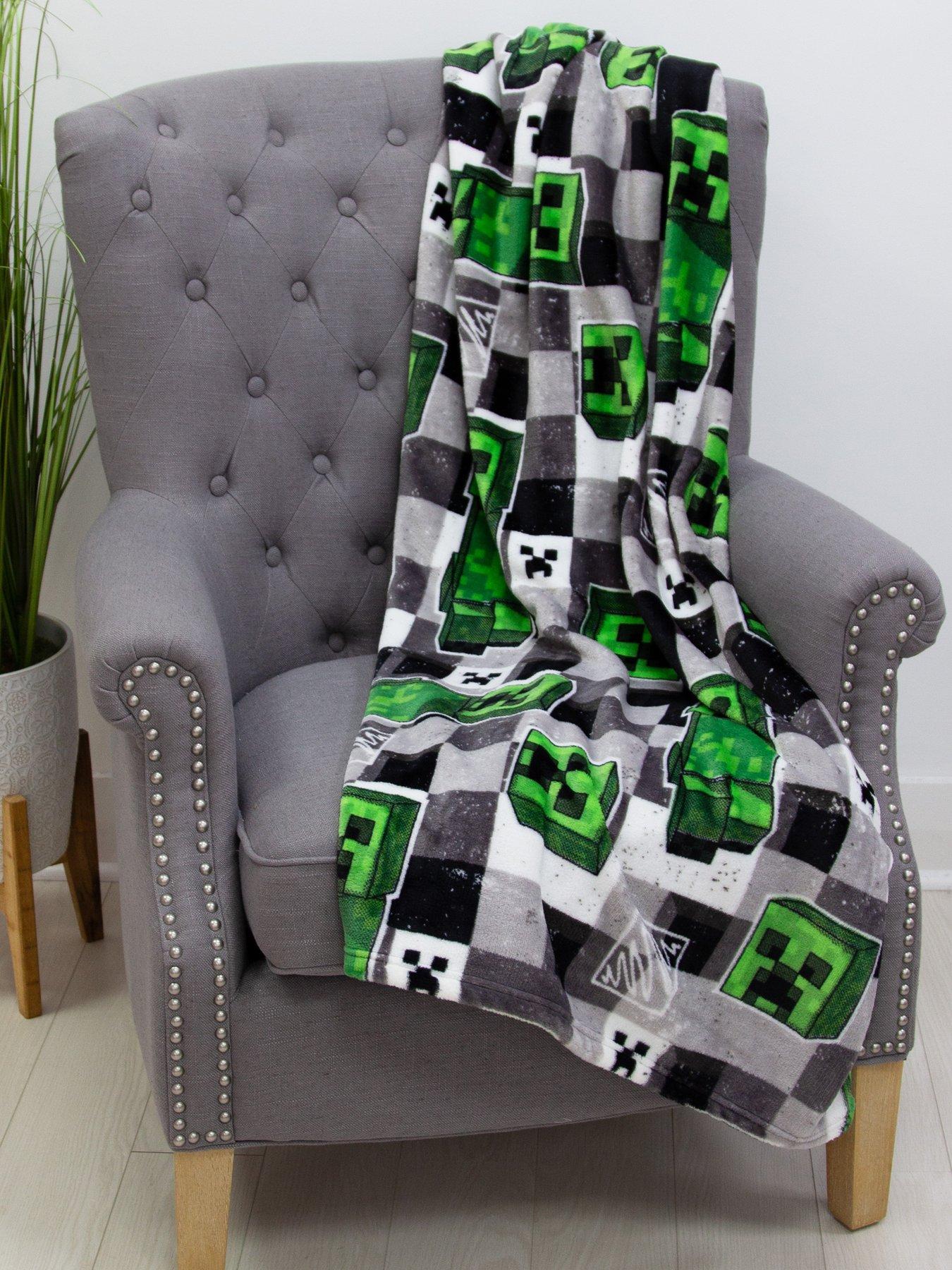 minecraft-scribble-fleece-blanket-multi