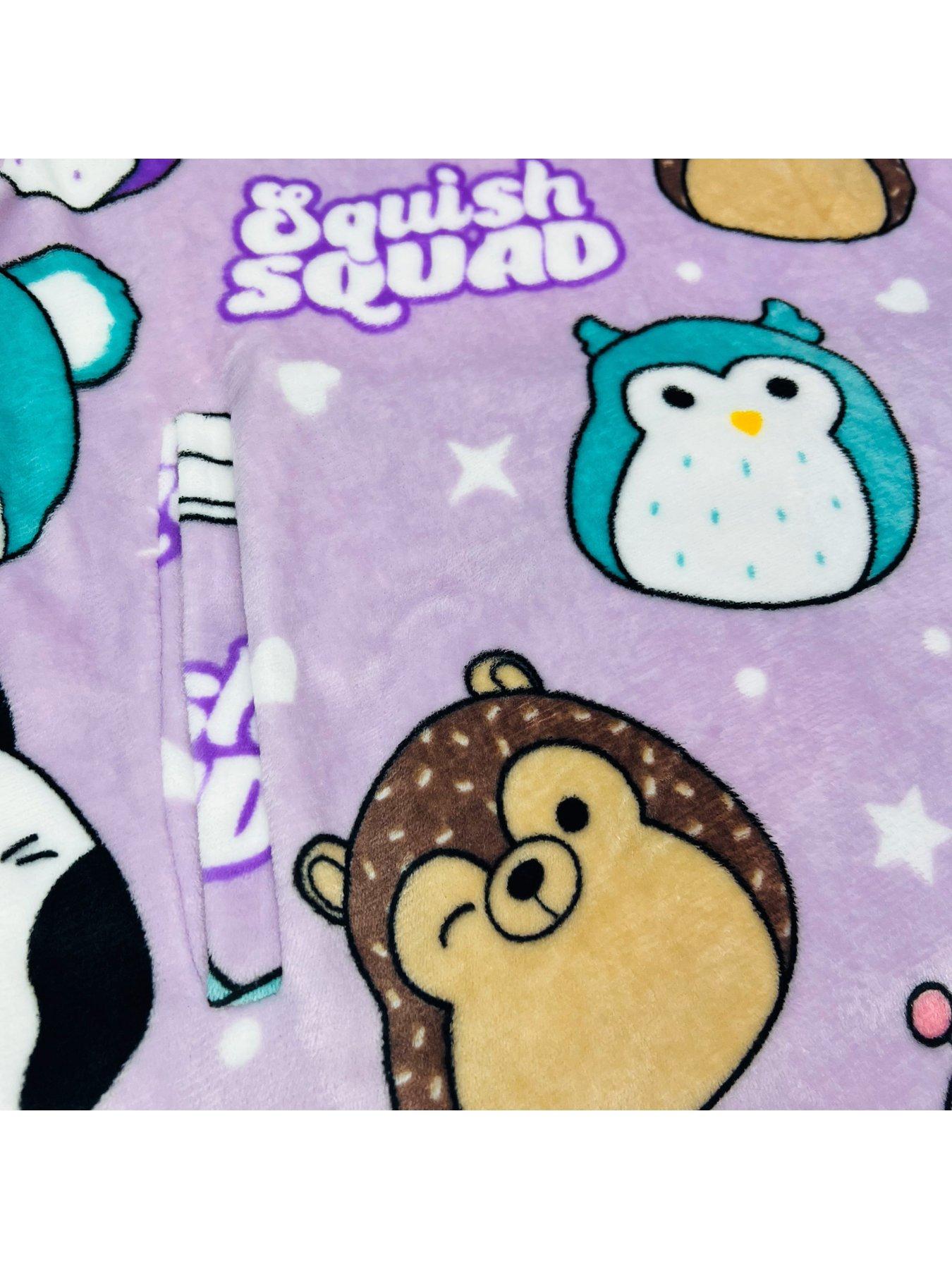 squishmallows-bright-wearable-hooded-fleece-blanket-multioutfit