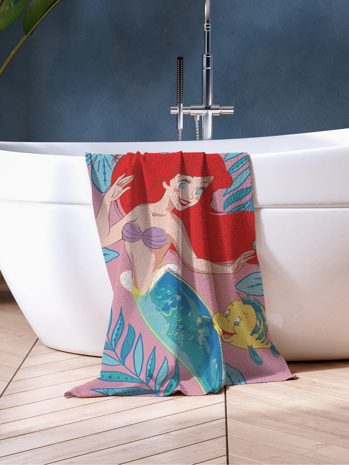 disney-little-mermaid-the-little-mermaid-ariel-and-flounder-towel