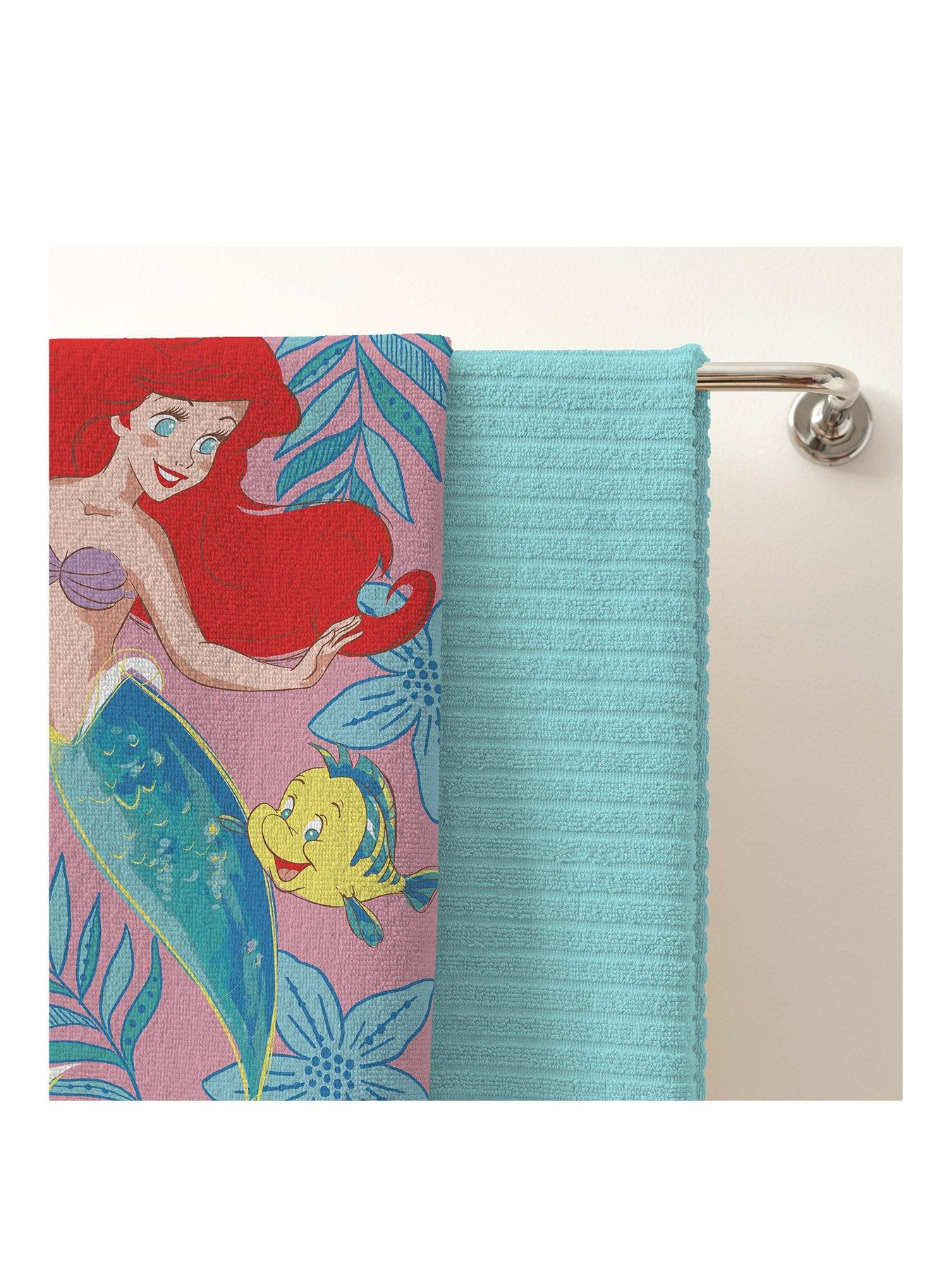 disney-little-mermaid-the-little-mermaid-ariel-and-flounder-towelstillFront