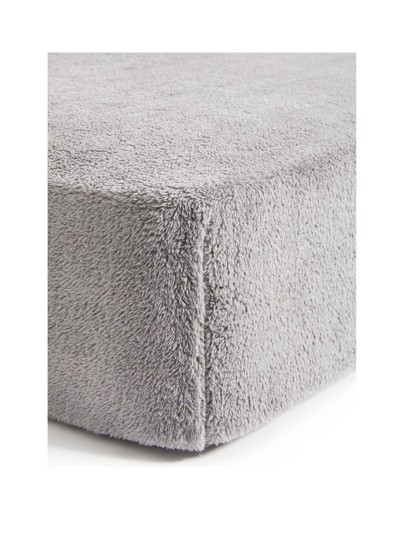 the-very-collection-teddy-fleece-fitted-sheet-in-greystillFront