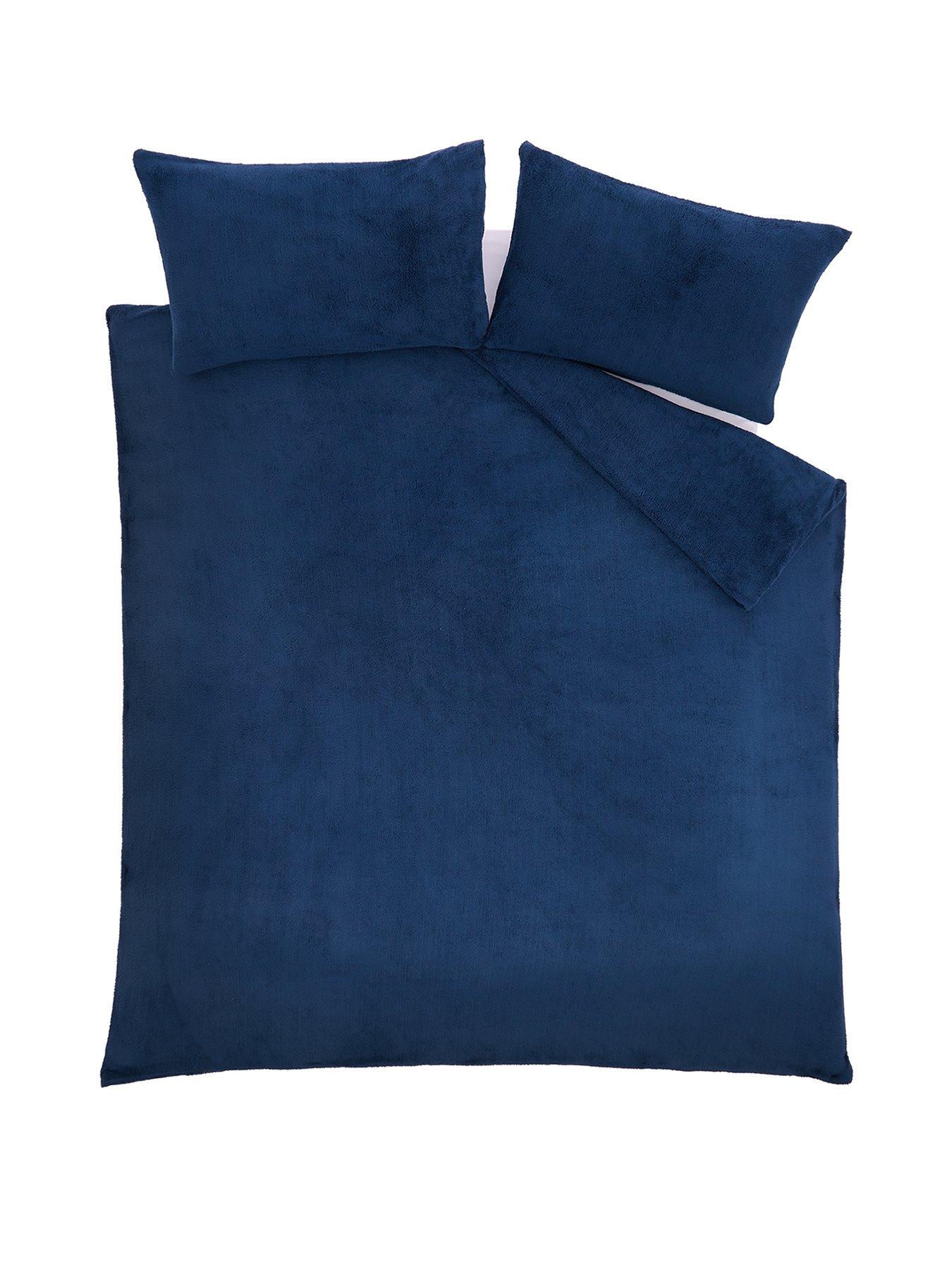 everyday-teddy-fleece-duvet-cover-set-in-navystillFront