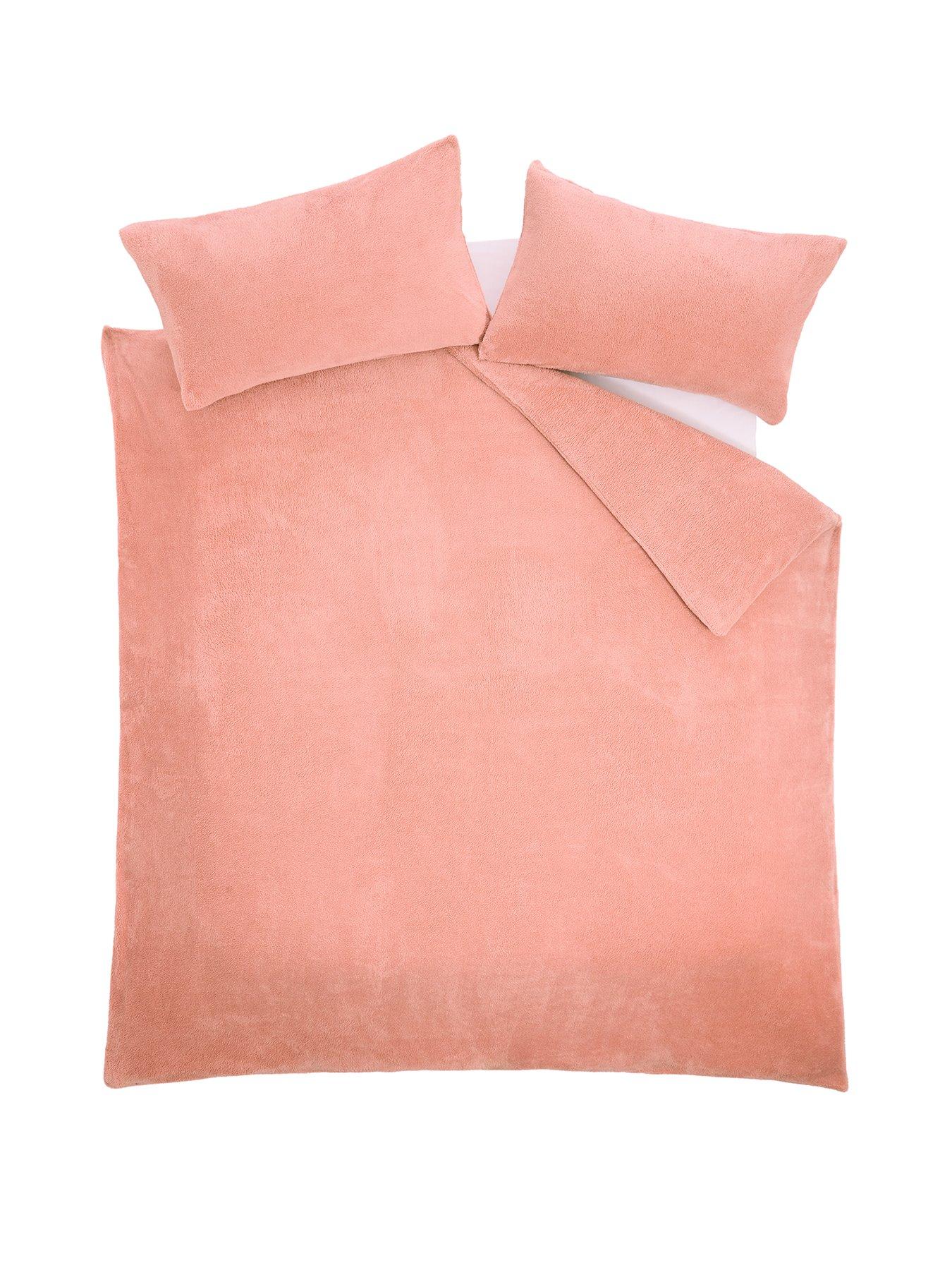 everyday-teddy-fleece-duvet-cover-set-in-pinkstillFront