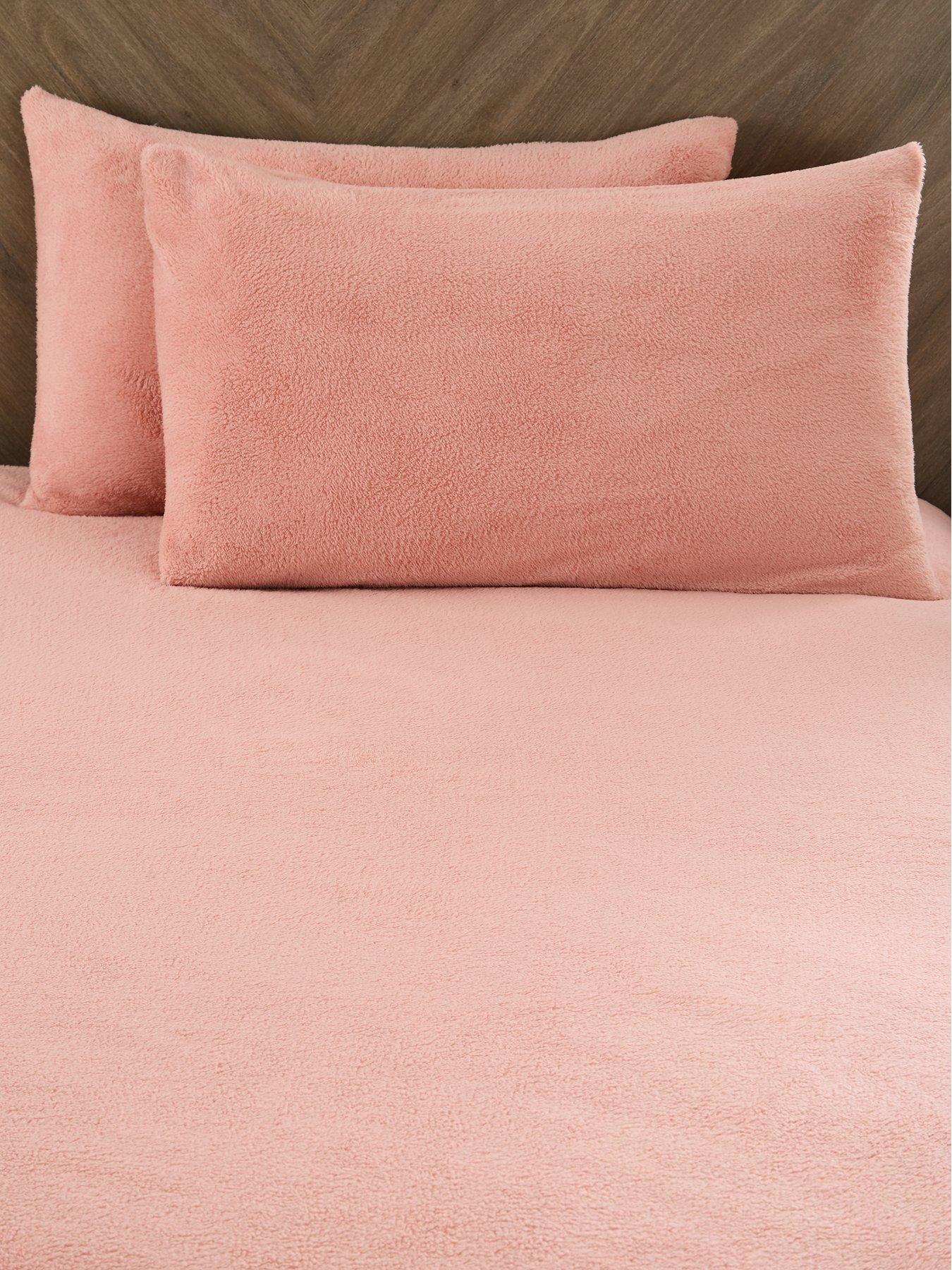 everyday-teddy-fleece-duvet-cover-set-in-pinkoutfit