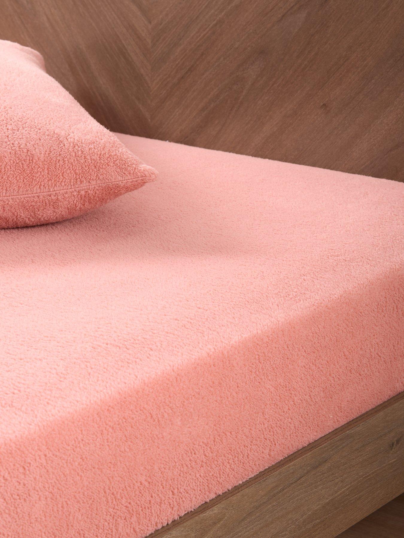 everyday-teddy-fleece-fitted-sheet-in-pink