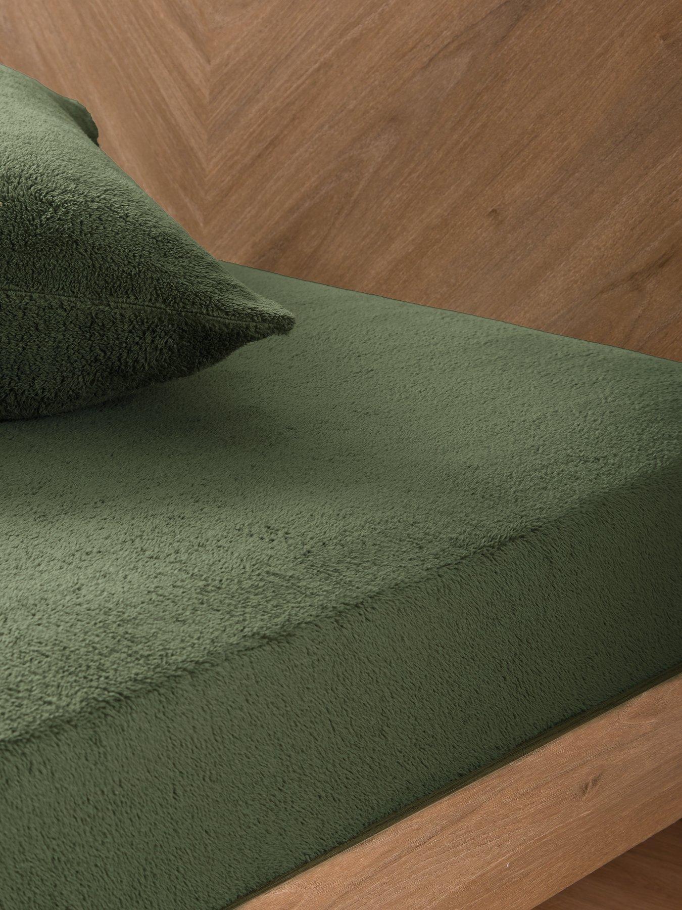 undefined Teddy Fleece Fitted Sheet in Green