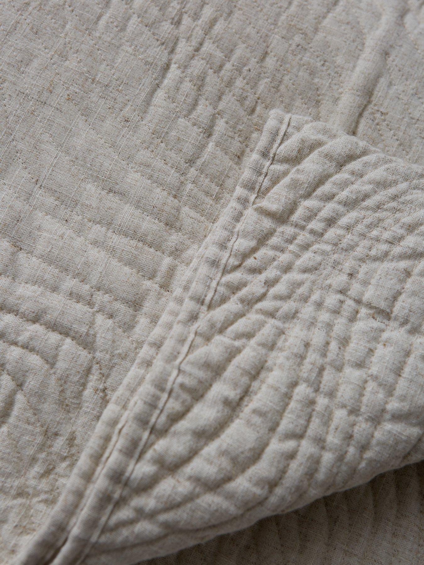 very-home-natural-luxe-washed-polylinen-quilted-bedspread-throwoutfit