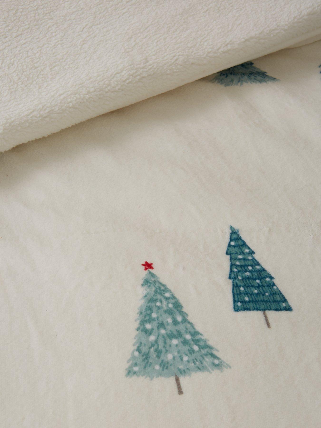 very-home-nordic-trees-fleece-christmas-duvet-cover-set-multioutfit