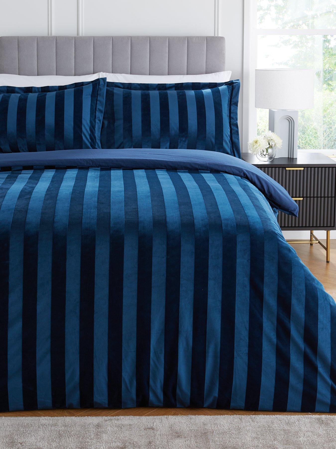 very-home-luxe-velvet-stripe-duvet-cover-set-in-navy