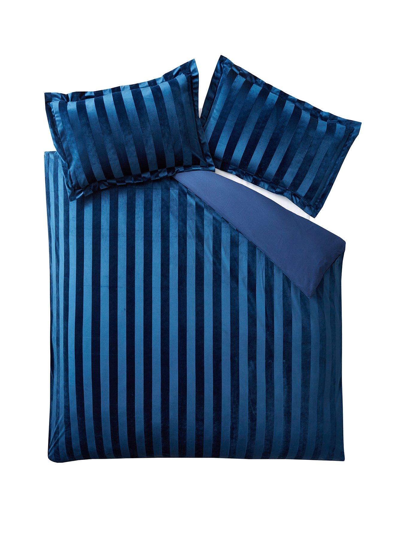 very-home-luxe-velvet-stripe-duvet-cover-set-in-navystillFront