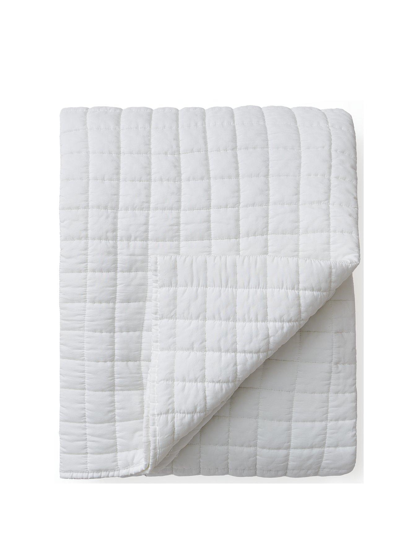 very-home-washed-quilted-microfibre-bedspread-throw-whitenbspstillFront