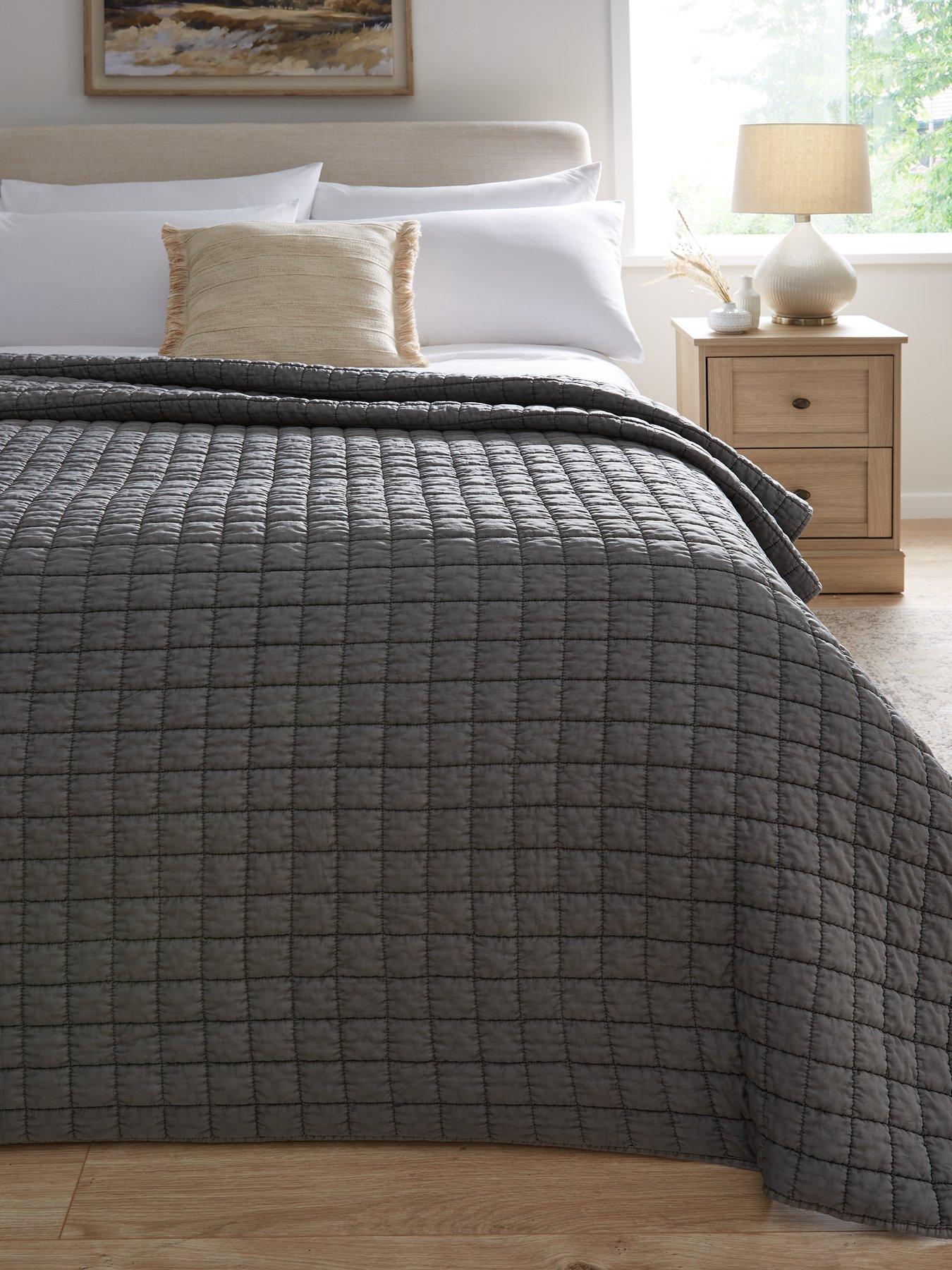 very-home-washed-quilted-microfibre-bedspread-throw-charcoal