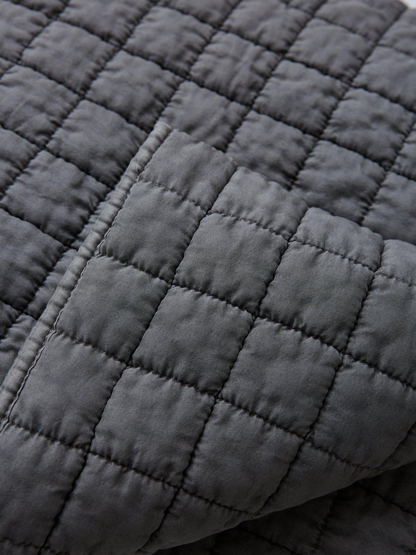 very-home-washed-quilted-microfibre-bedspread-throw-charcoalback