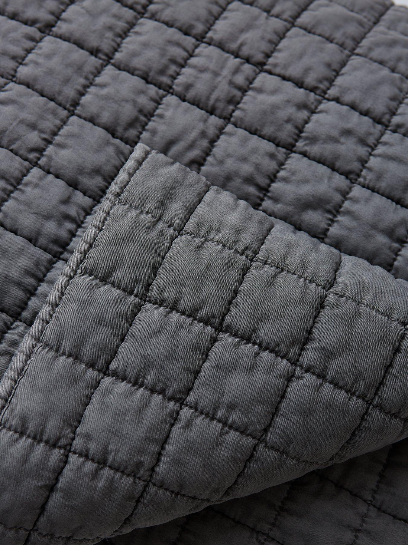 the-very-collection-washed-quilted-microfibre-bedspread-throw-charcoaloutfit