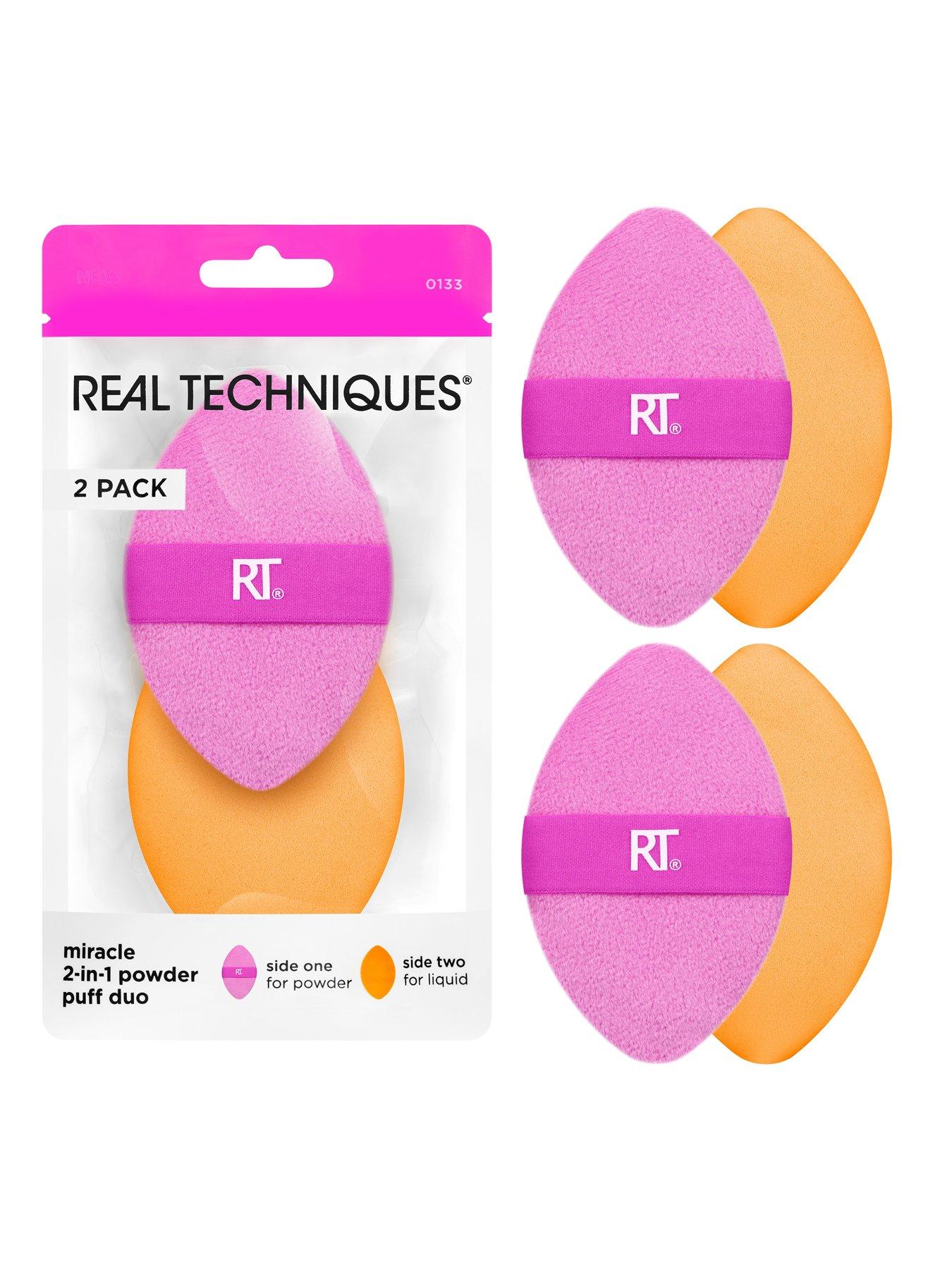 Image 4 of 6 of Real Techniques Real Techniques Miracle 2-In-1 Powder Puff Duo