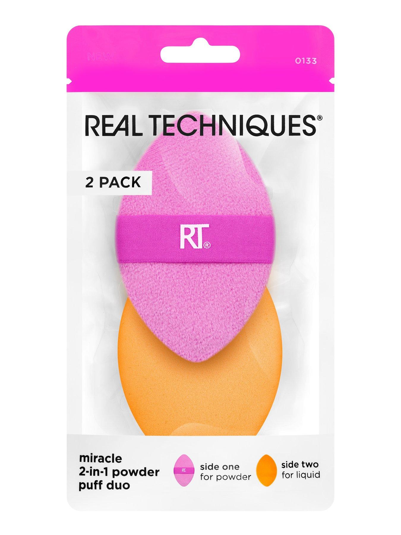 Image 5 of 6 of Real Techniques Real Techniques Miracle 2-In-1 Powder Puff Duo