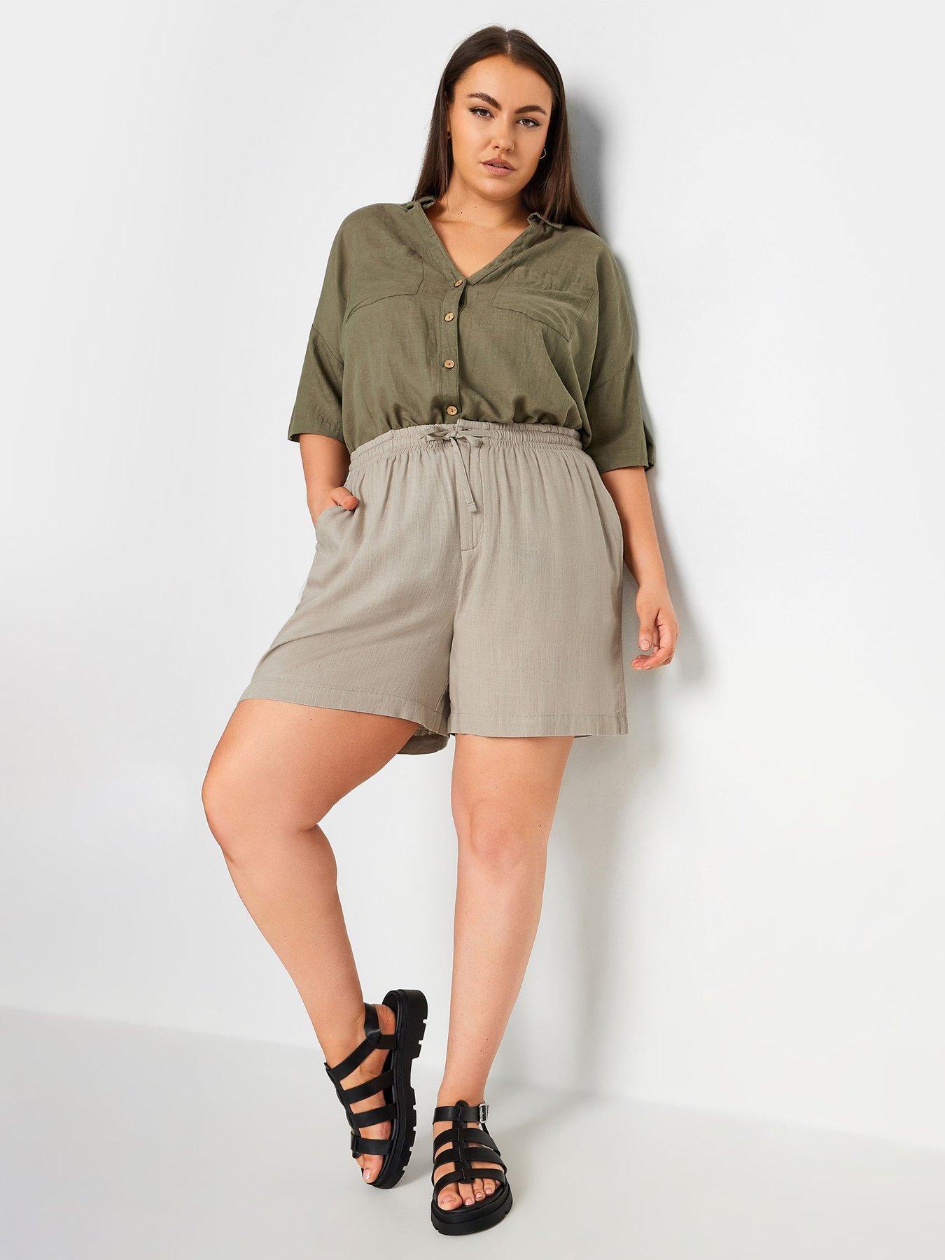 yours-curve-cargo-linen-shorts-naturalback