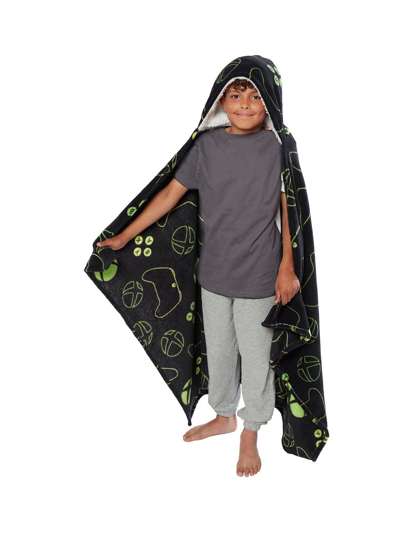 xbox-hooded-blanket-multistillFront