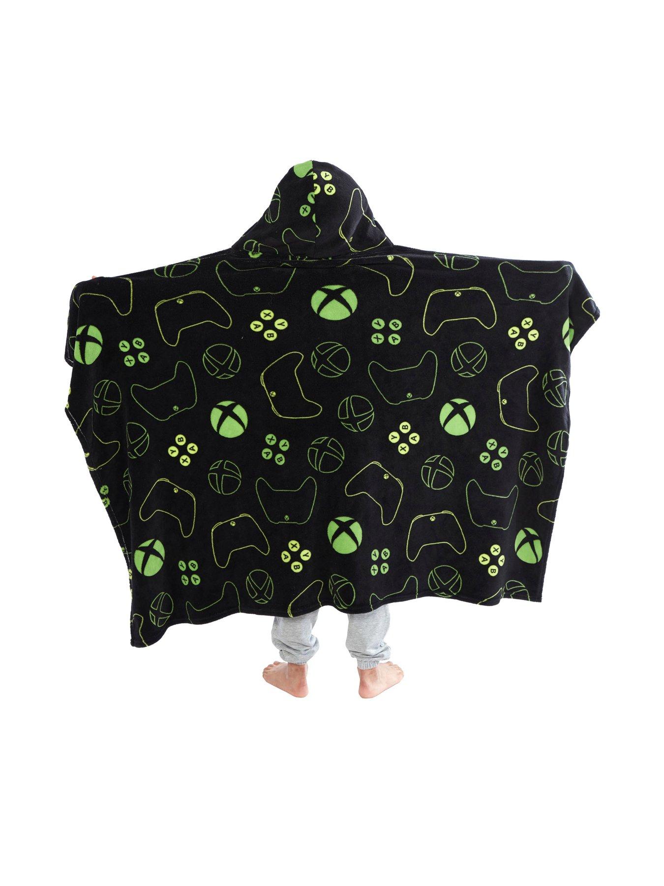 xbox-hooded-blanket-multioutfit