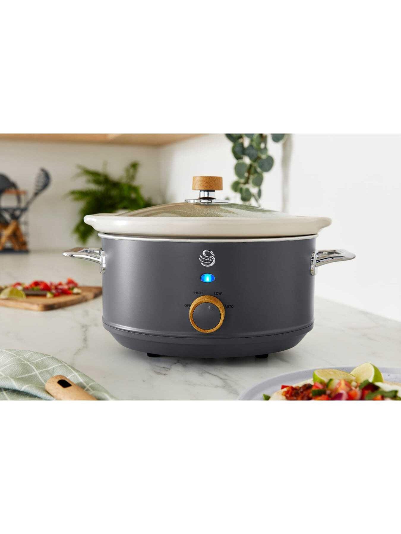 Image 2 of 6 of Swan SF17021GRYN Retro Slow Cooker with 3 Temperature Settings, Keep Warm Function, 3.5L, 200W, Grey