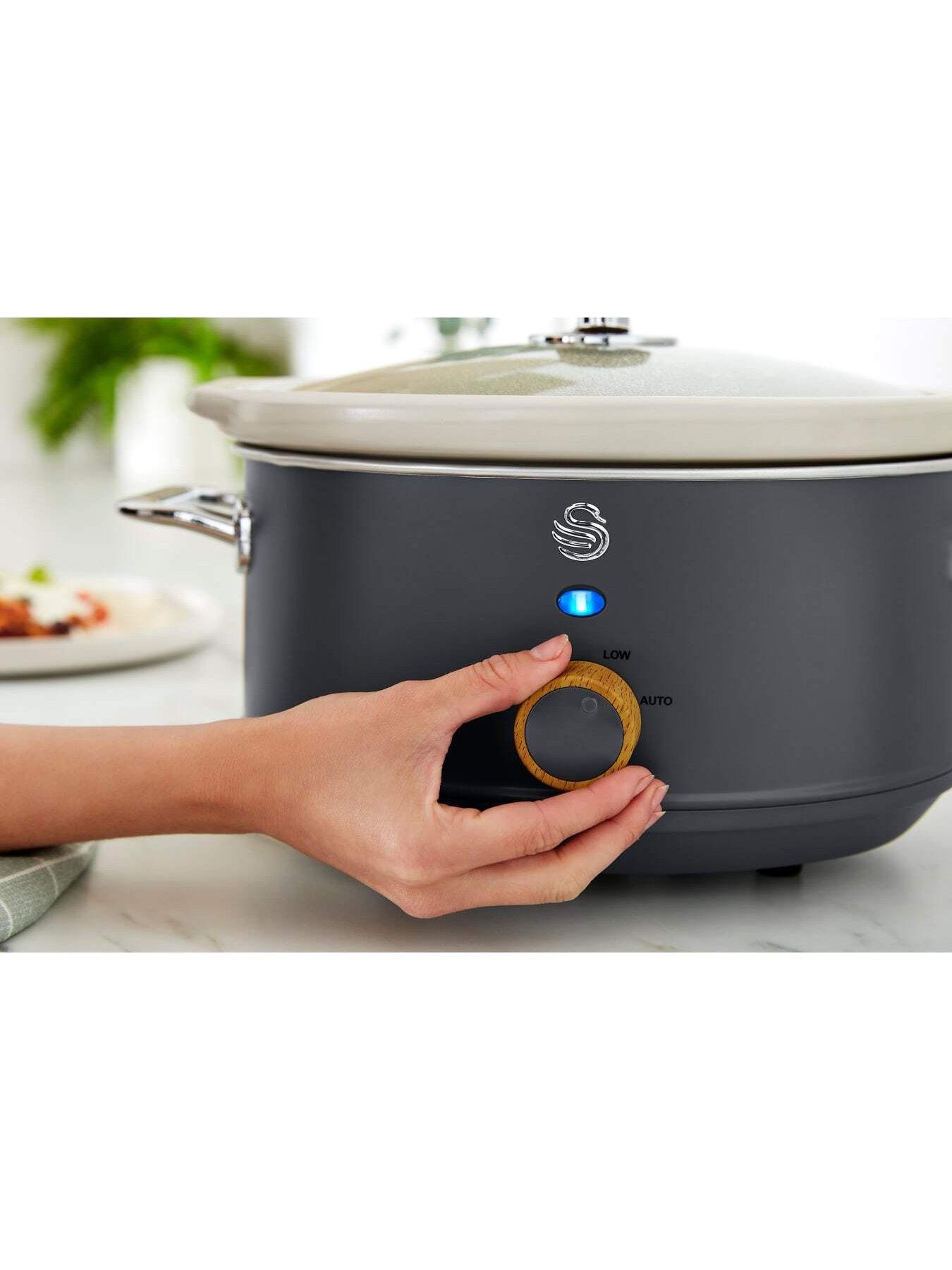 Image 3 of 6 of Swan SF17021GRYN Retro Slow Cooker with 3 Temperature Settings, Keep Warm Function, 3.5L, 200W, Grey