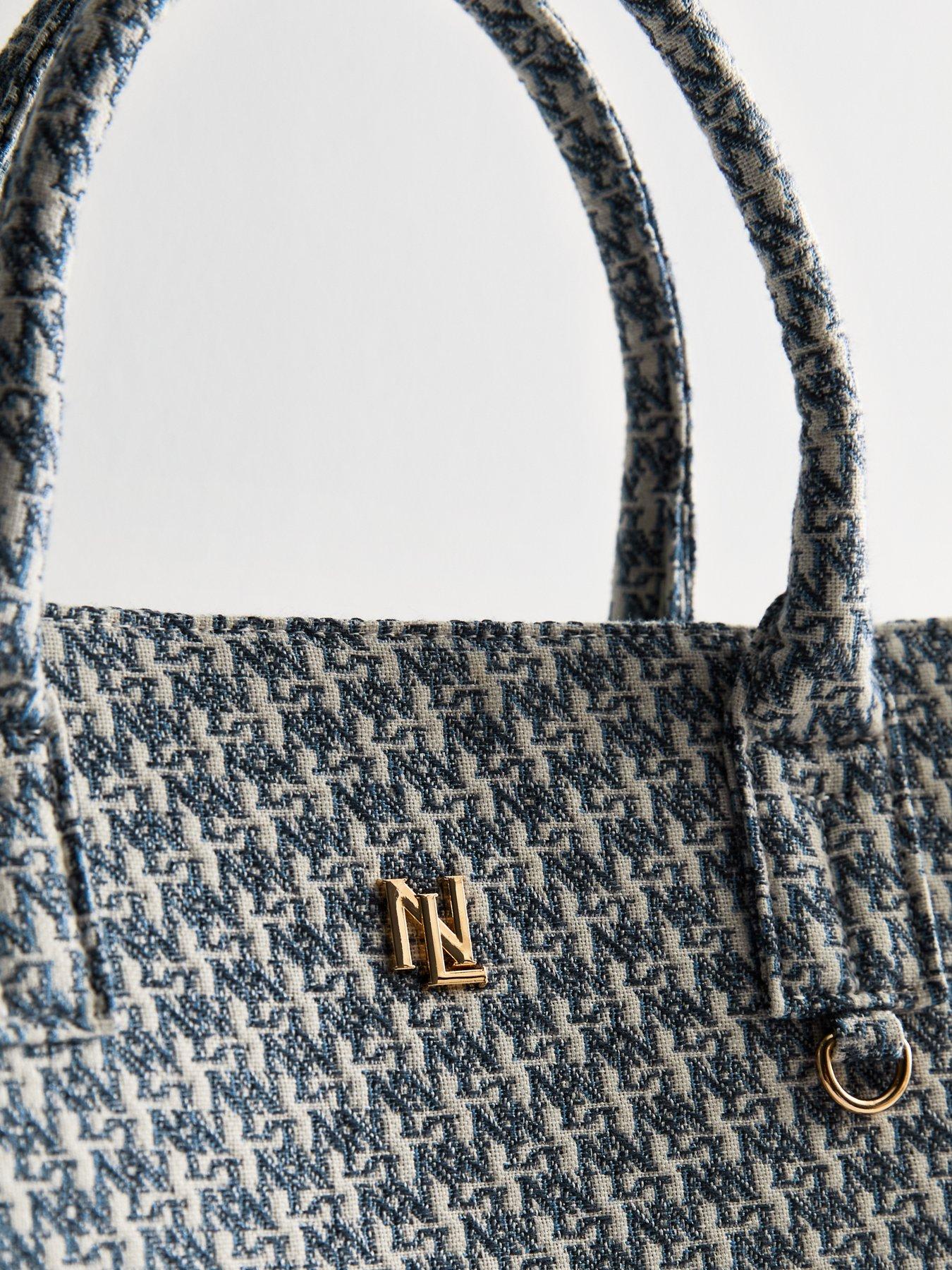 new-look-navy-monogram-jacquard-canvas-tote-bagoutfit