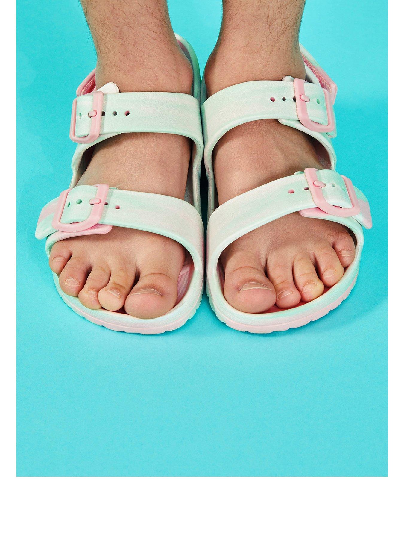 accessorize-girls-swirl-buckle-sandals-pinkback