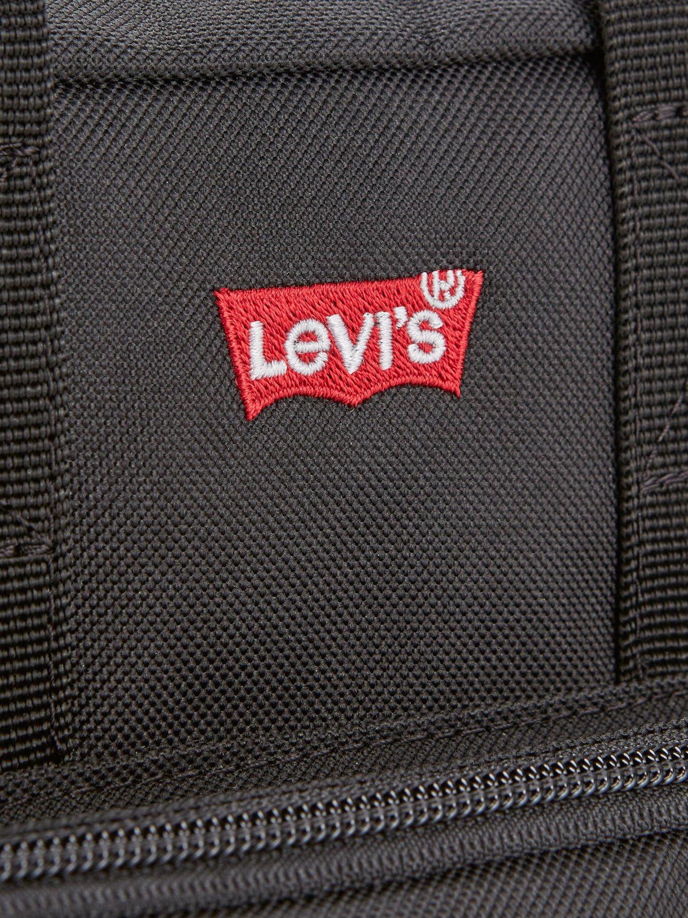 levis-l-pack-mini-bag-blackoutfit