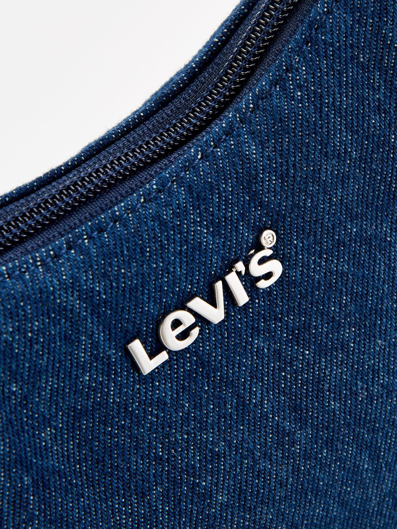 levis-small-shoulder-bag-blueoutfit