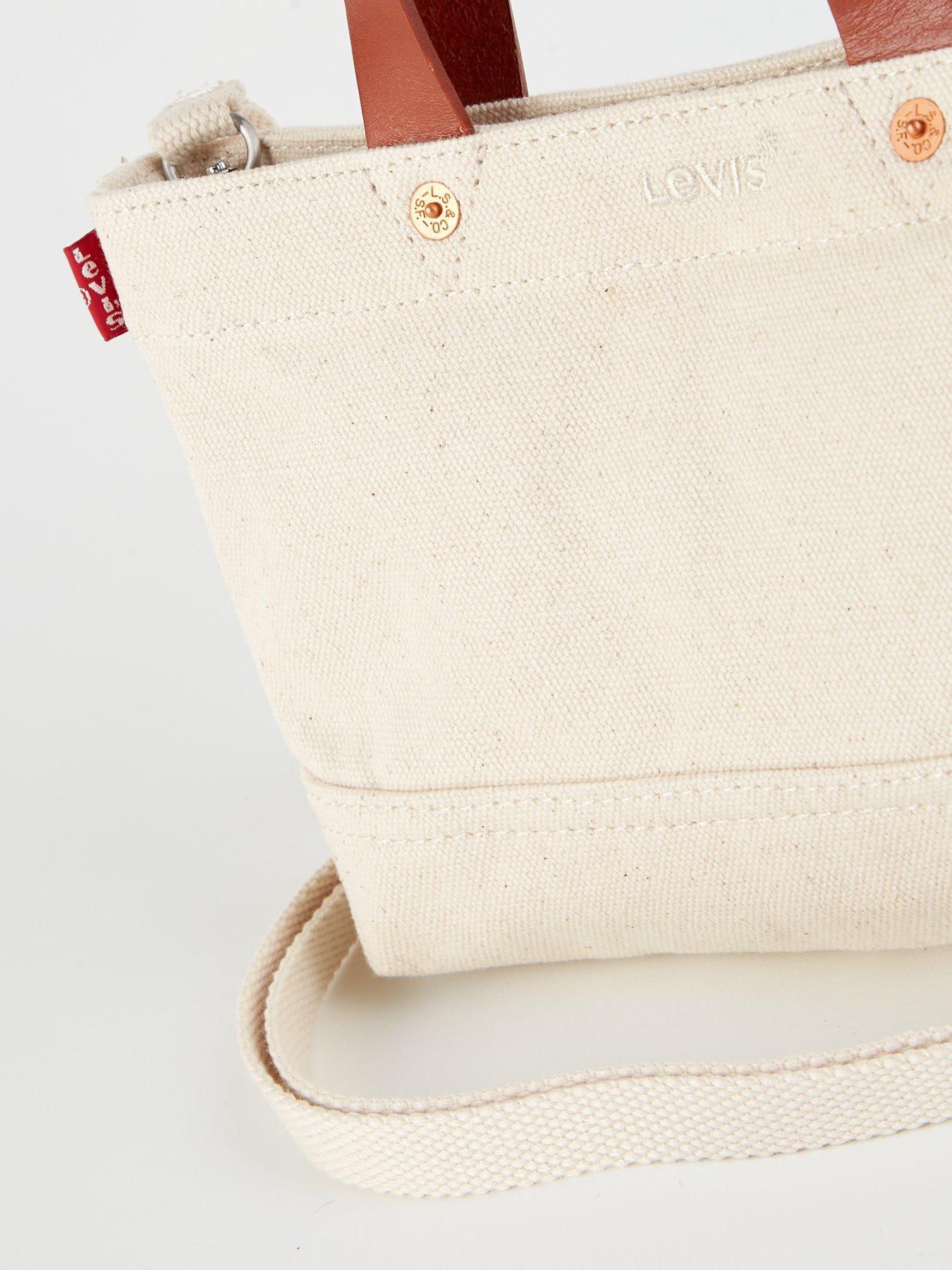 levis-heritage-micro-tote-whiteoutfit