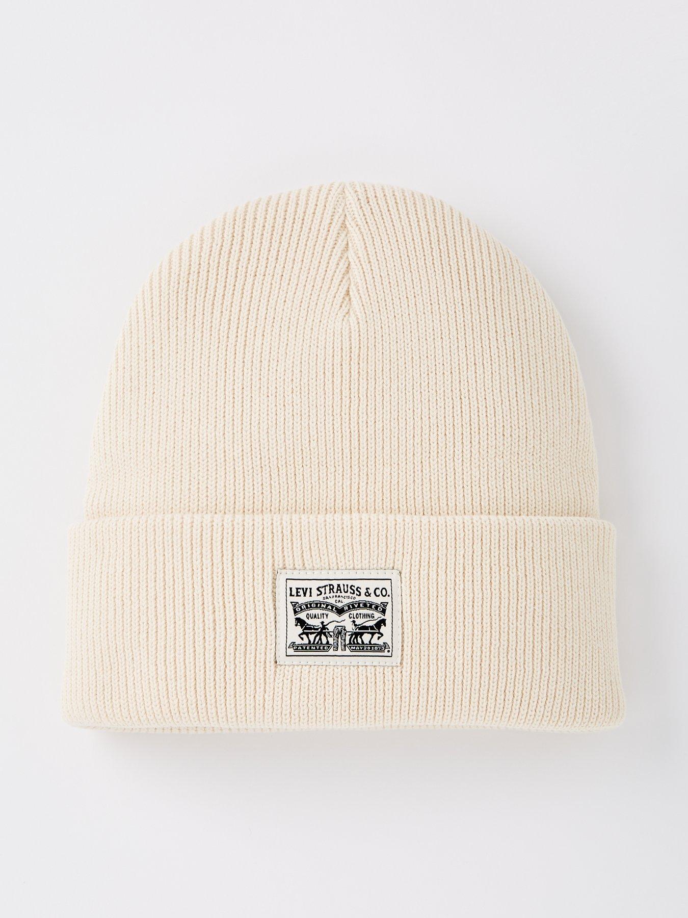 levis-backpatch-beanie-cream